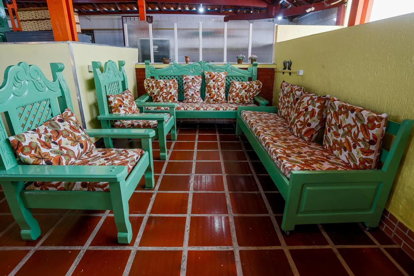 Seating area in Pousada Gaivotas de Maranduba