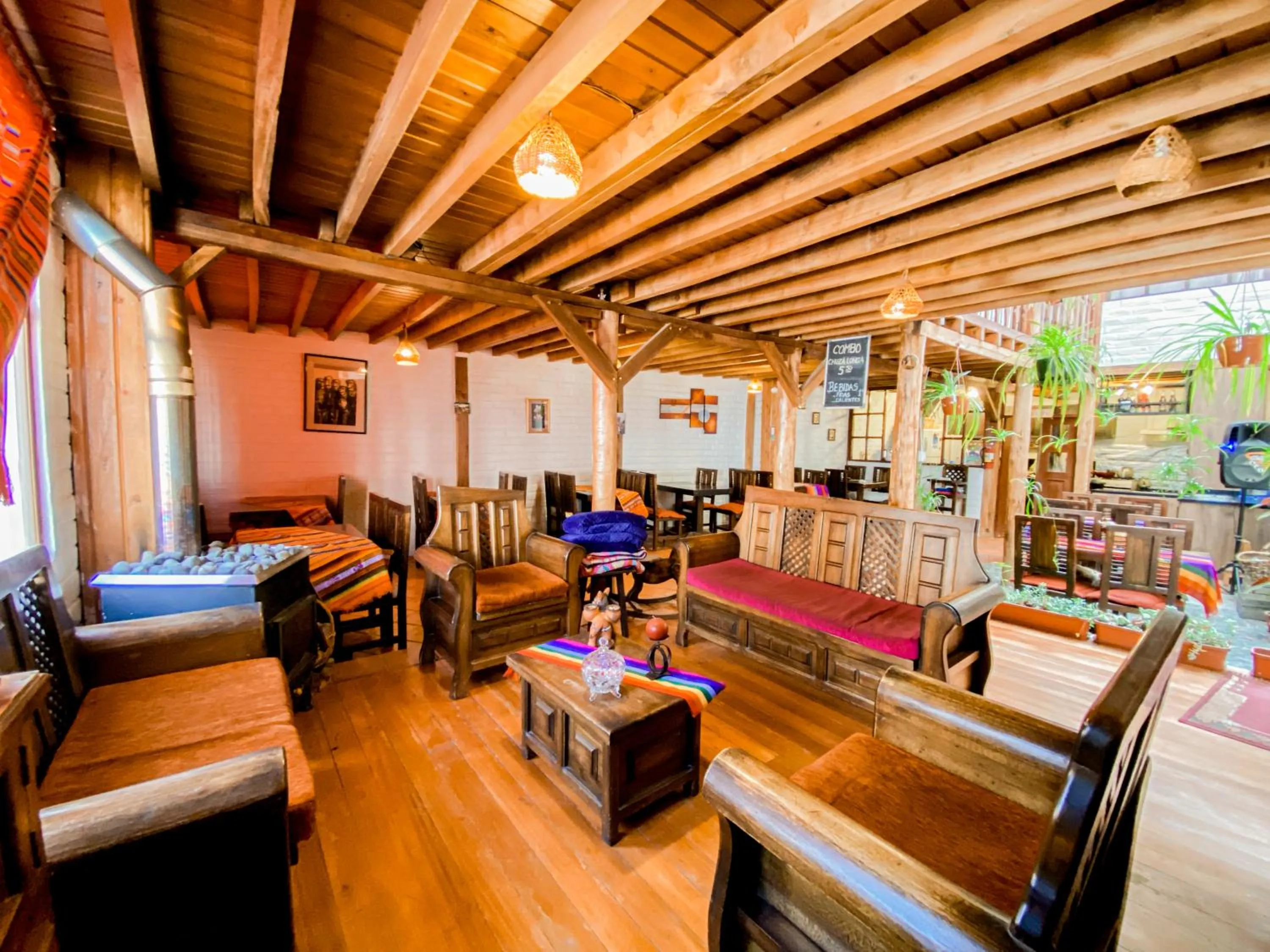 Restaurant/places to eat in Chuza Longa Home