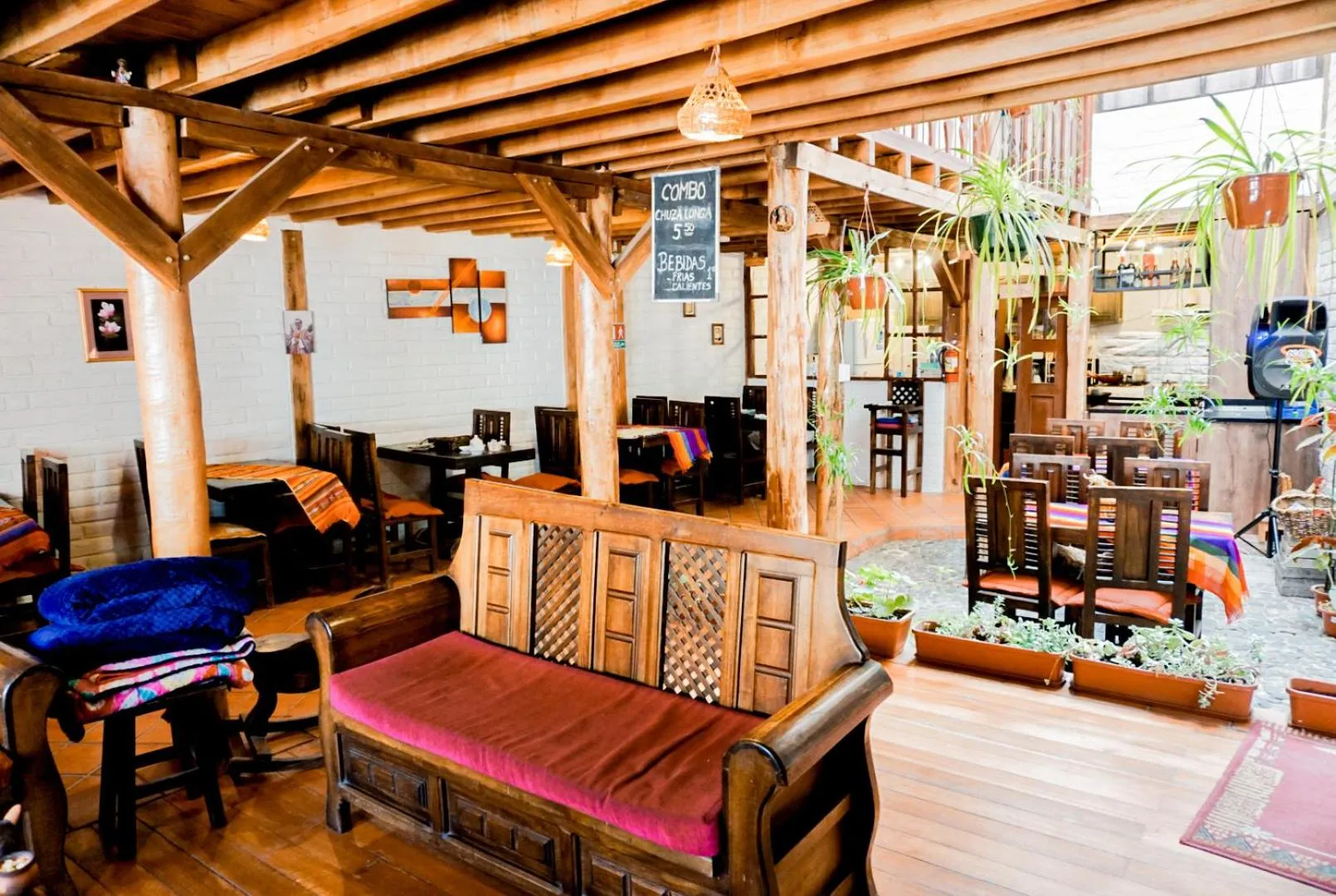 Restaurant/places to eat in Chuza Longa Home