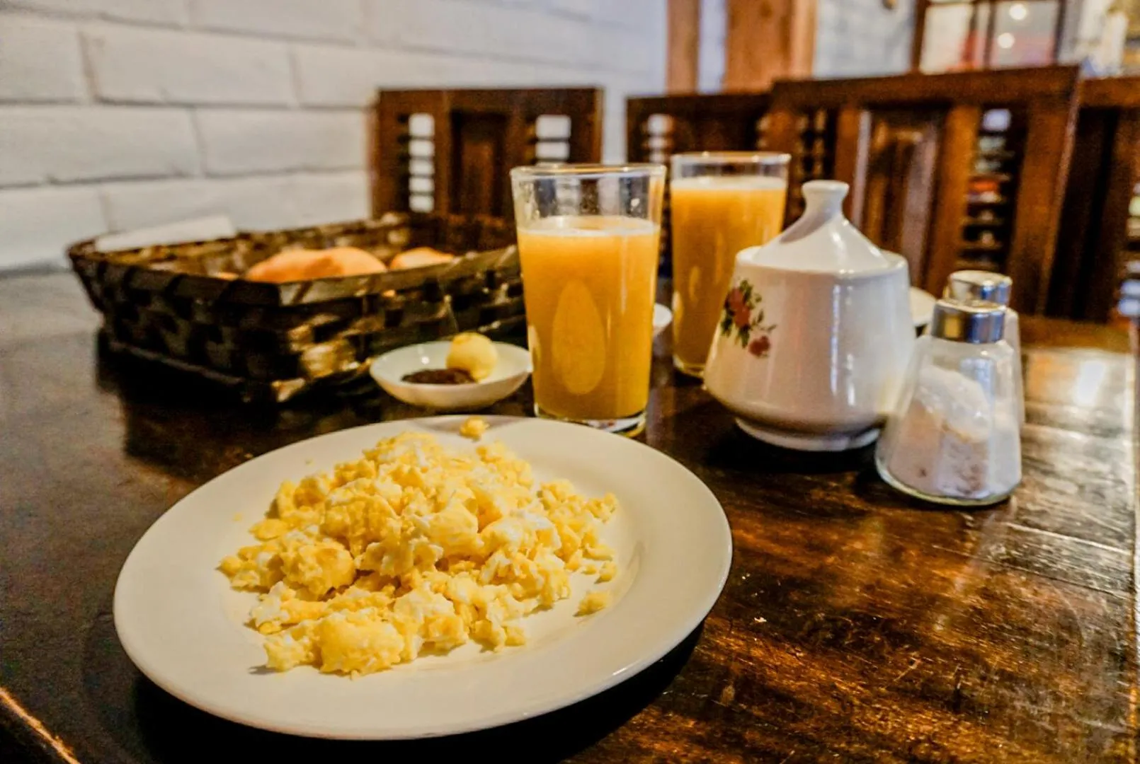 Breakfast in Chuza Longa Home