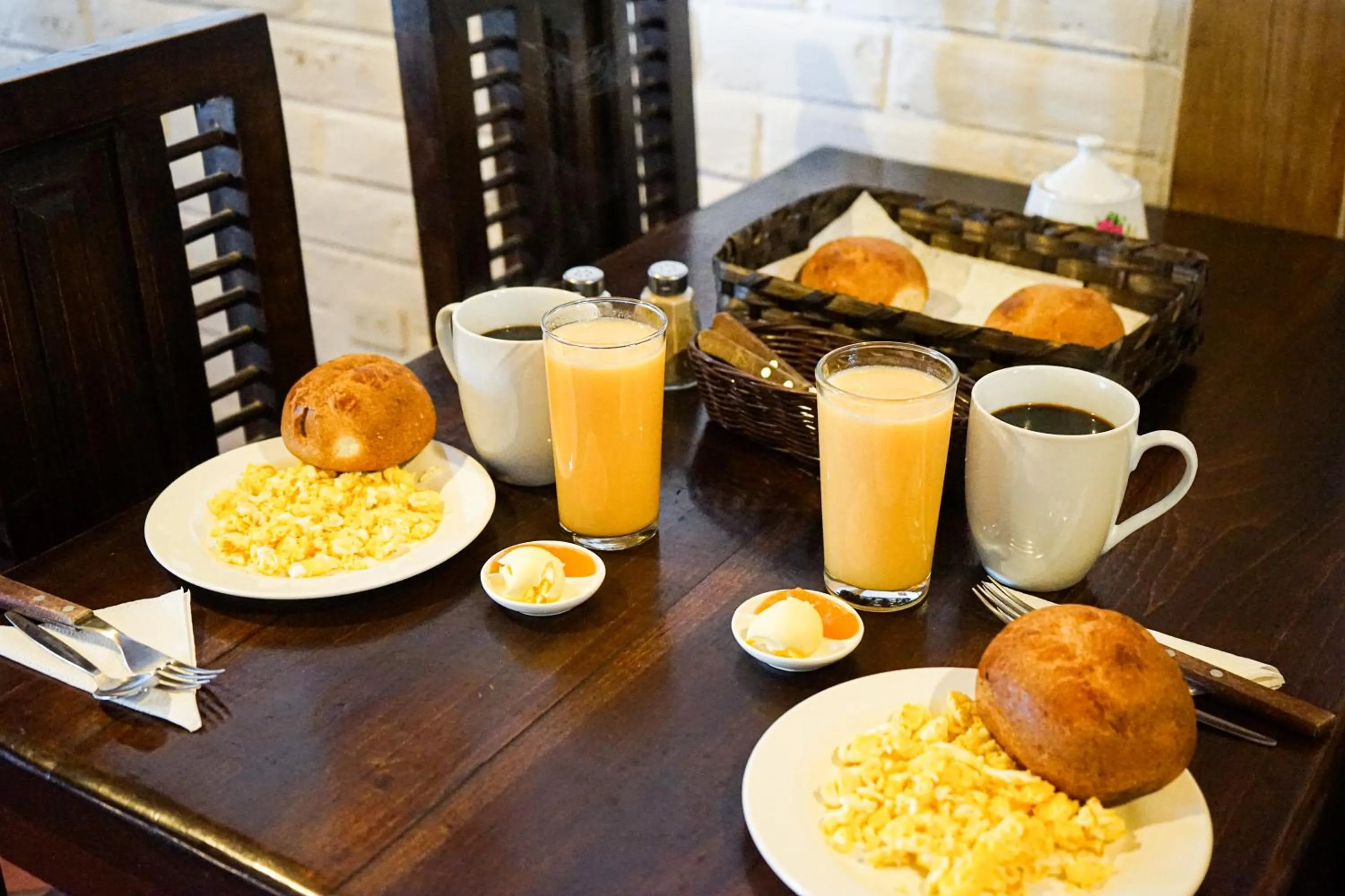 Breakfast in Chuza Longa Home