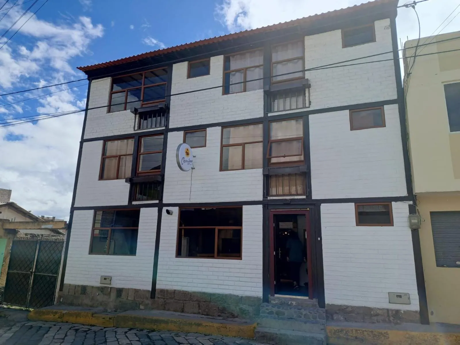Property building in Chuza Longa Home