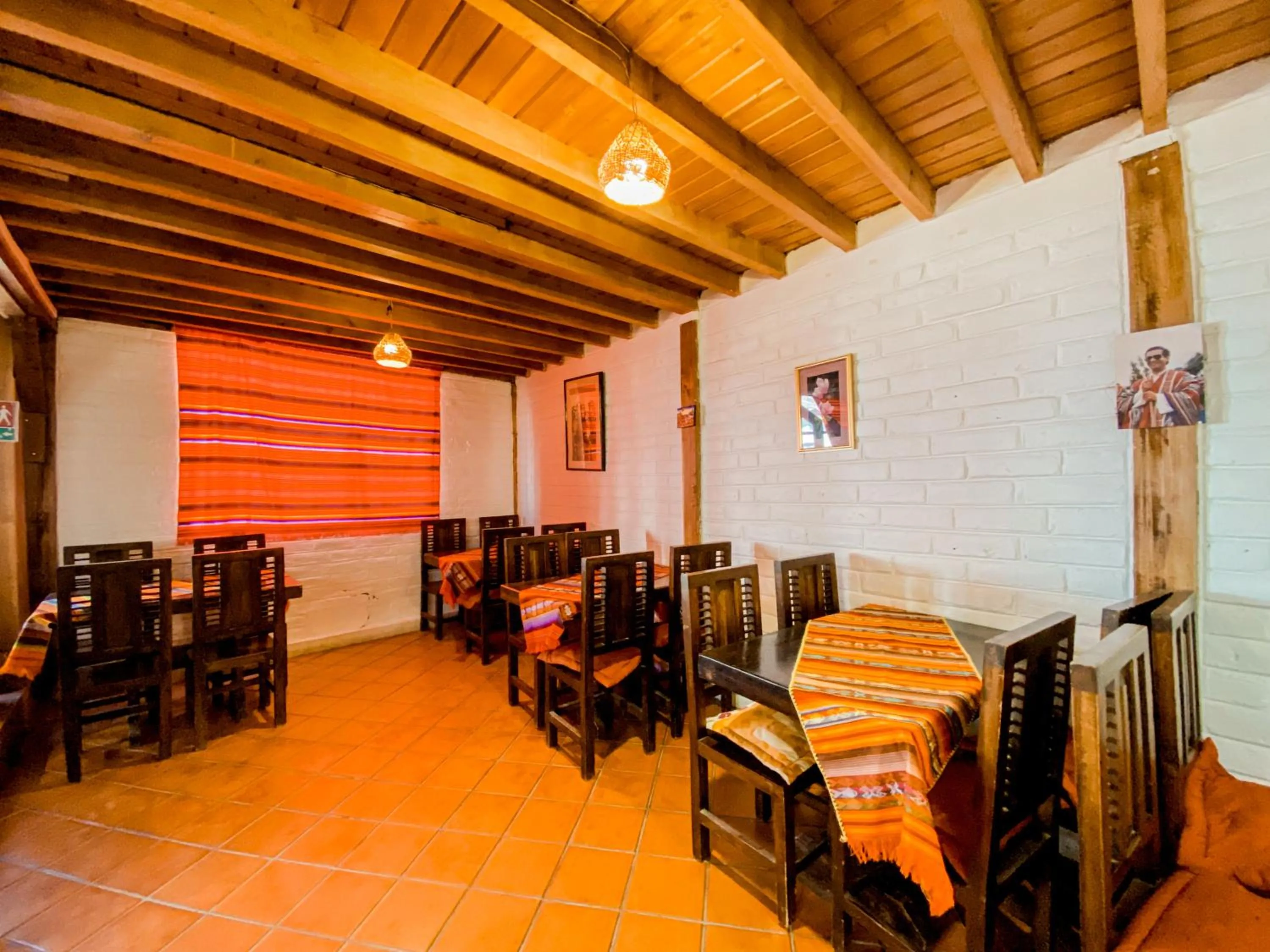 Restaurant/places to eat in Chuza Longa Home