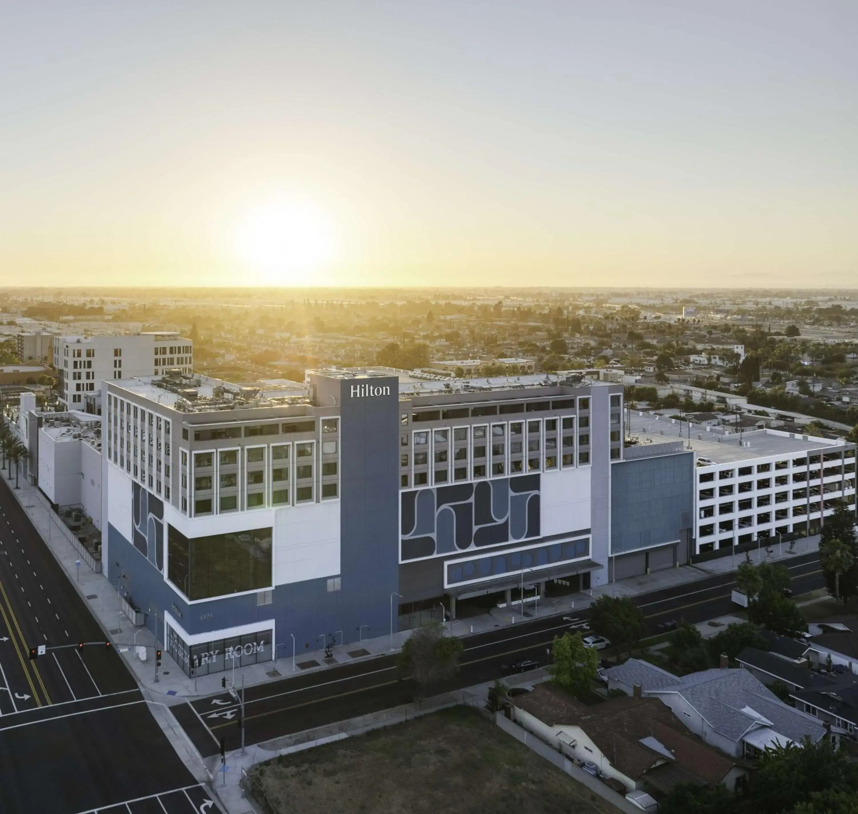 Property building in Hilton Buena Park Anaheim Property building in Hilton Buena Park Anaheim