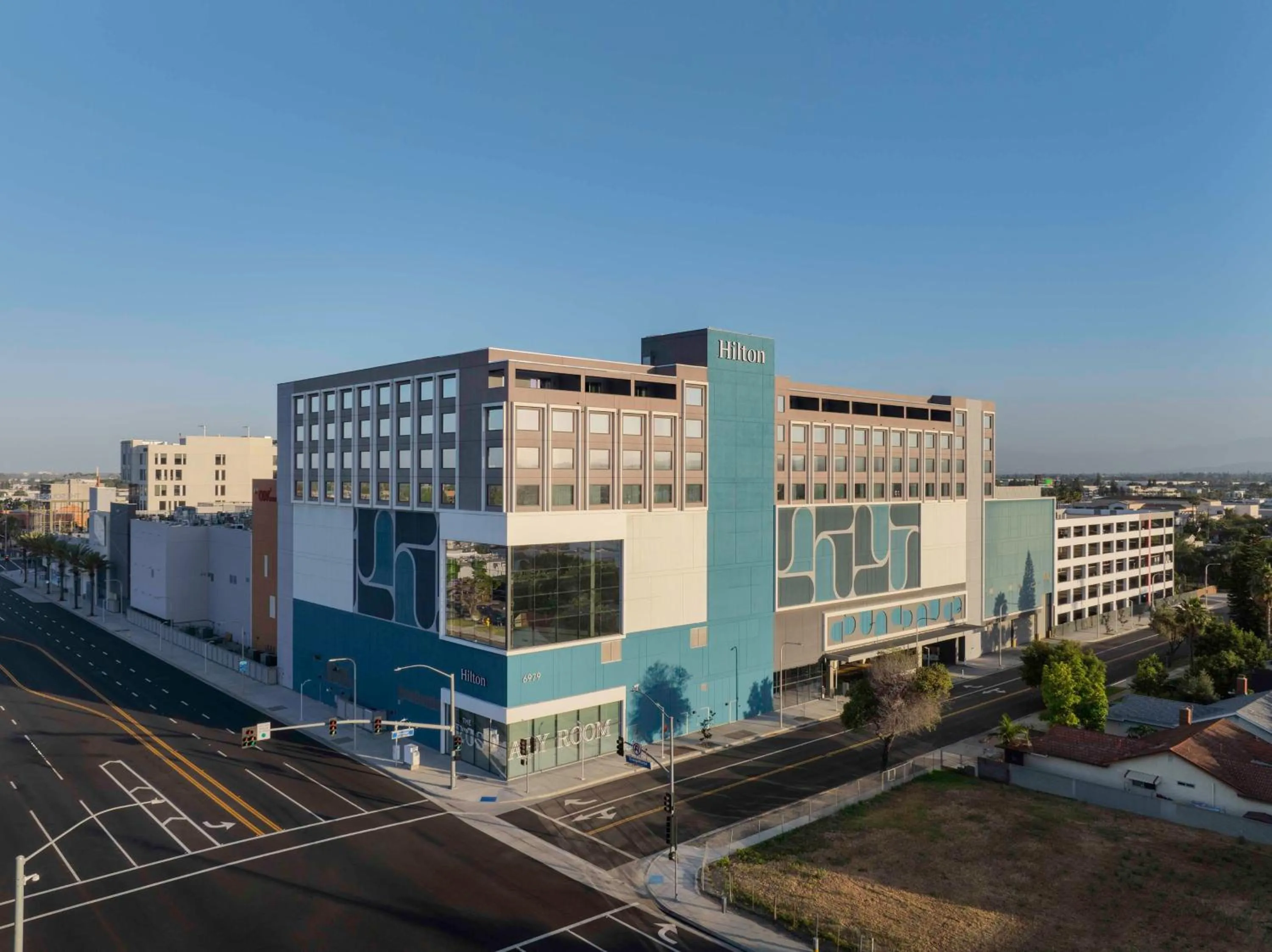 Property building in Hilton Buena Park Anaheim