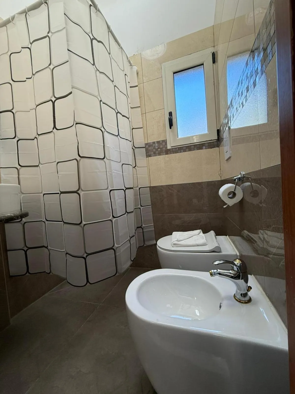 Shower in Rosa Italia Hotel Roma