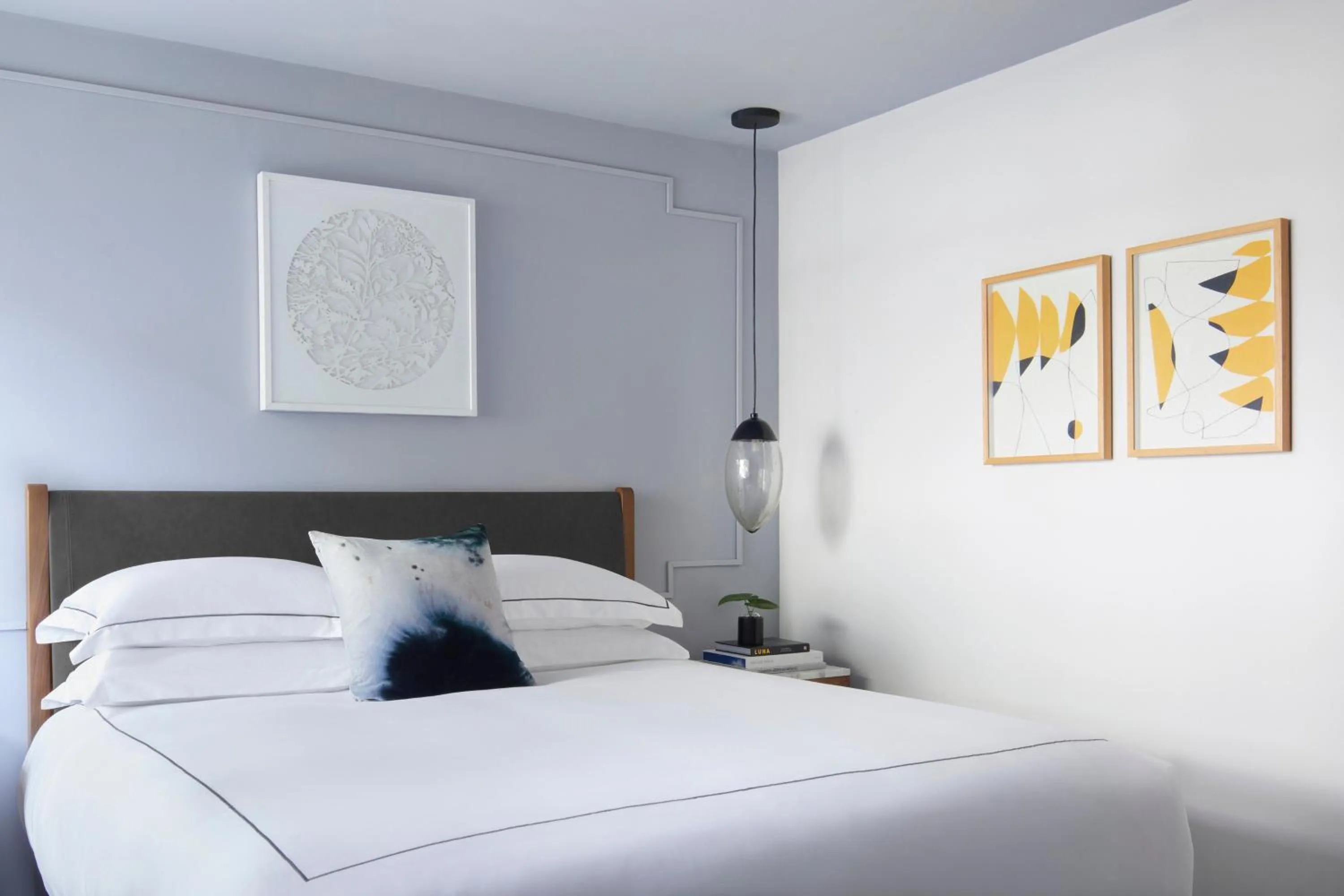 Photo of the whole room, Bed in Kimpton Virgilio Polanco by IHG