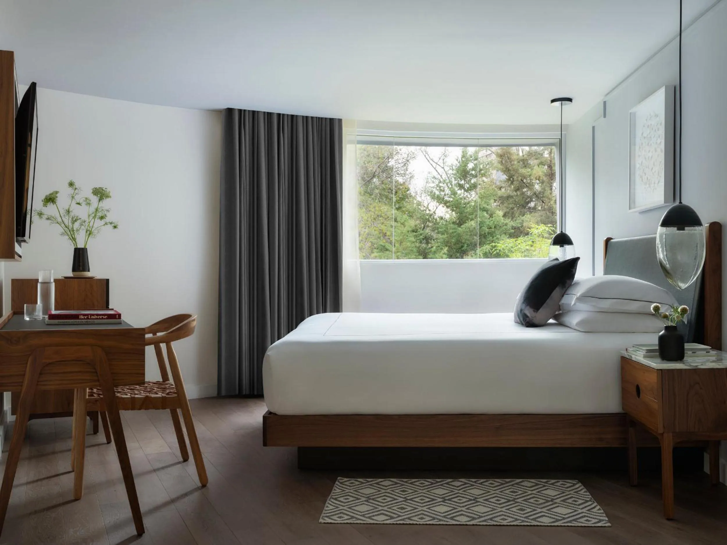 Photo of the whole room, Bed in Kimpton Virgilio Polanco by IHG