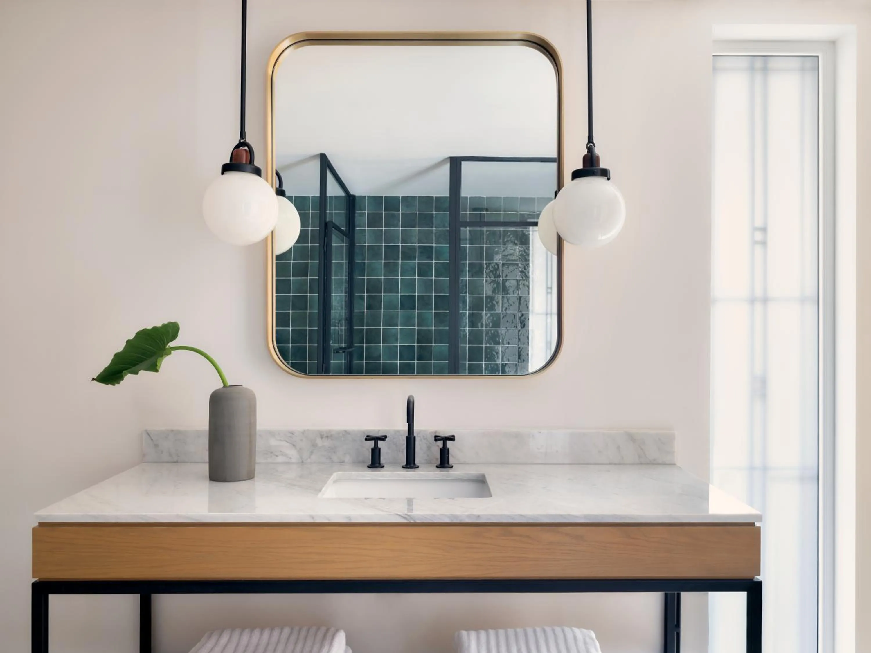 Bathroom in Kimpton Virgilio Polanco by IHG