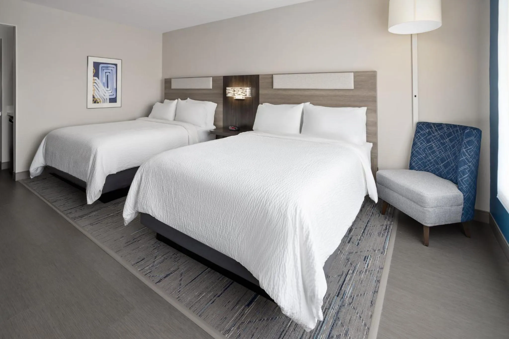 Photo of the whole room, Bed in Holiday Inn Express & Suites Waynesboro East