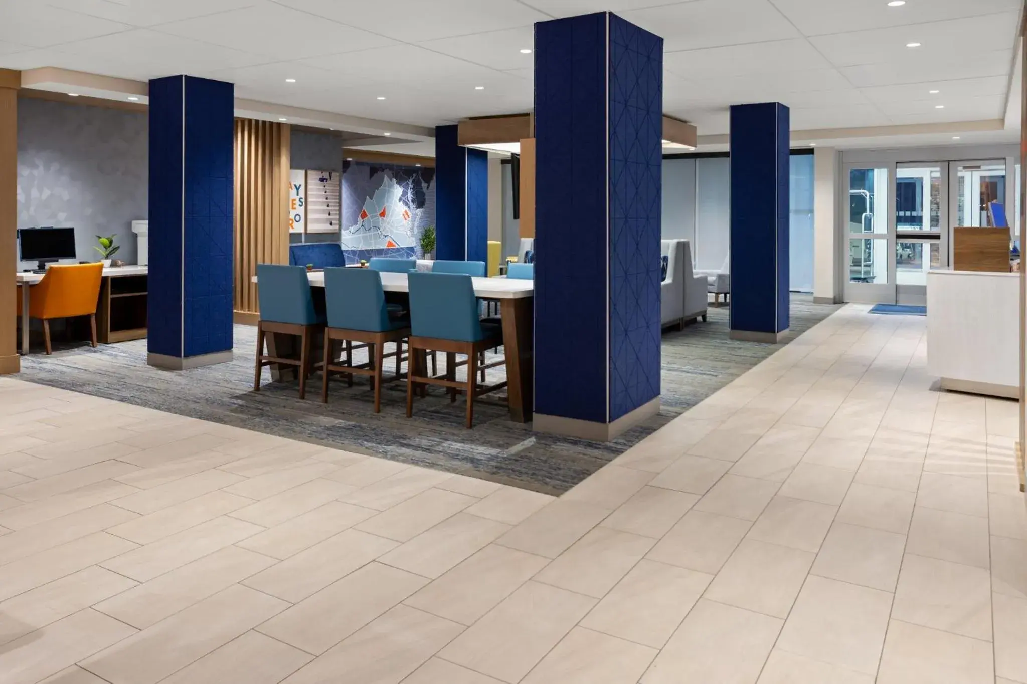 Property building in Holiday Inn Express & Suites Waynesboro East Property building in Holiday Inn Express & Suites Waynesboro East