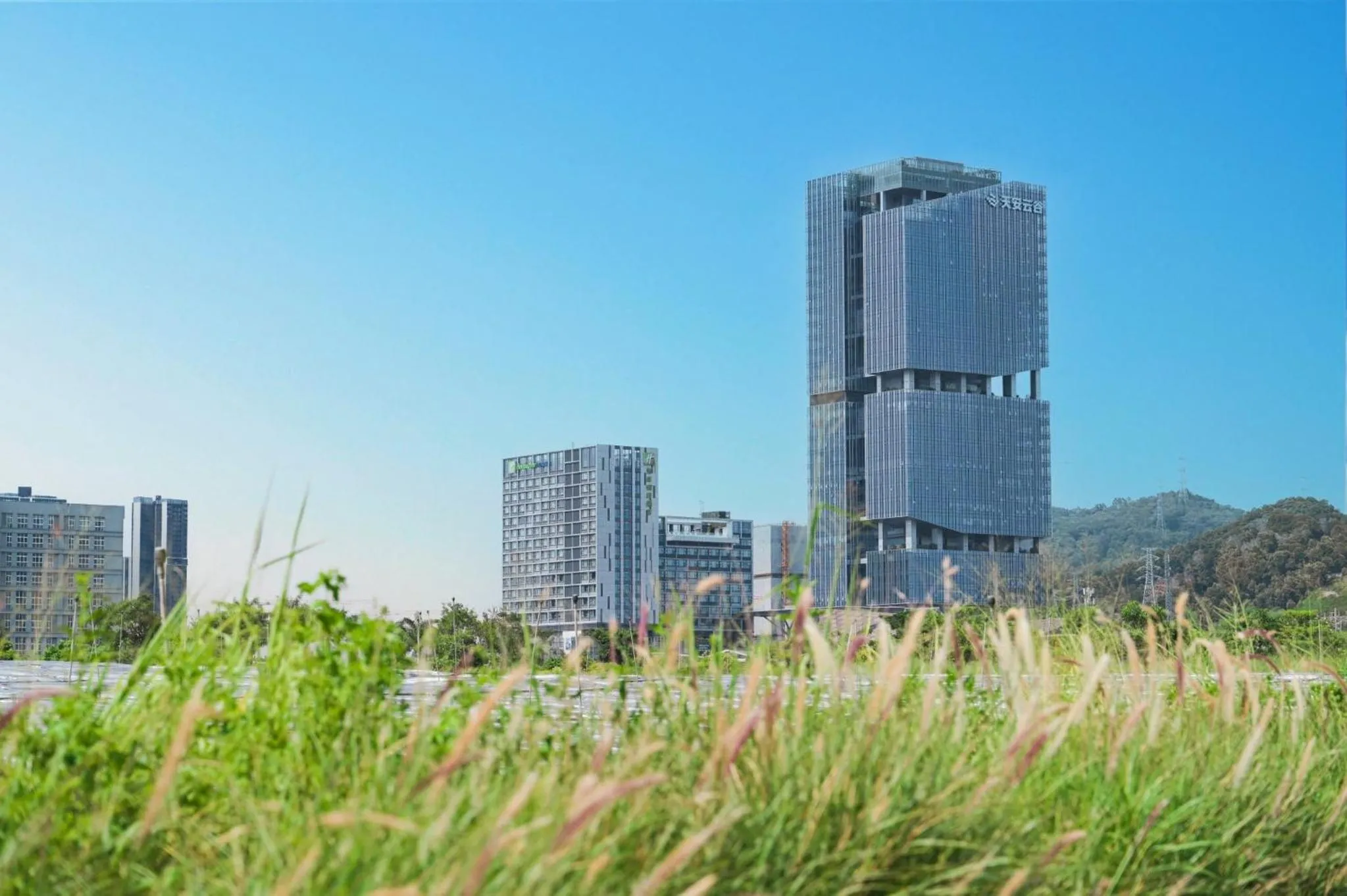 Nearby landmark in EVEN Hotels Shenzhen Guangming Cloud Park by IHG