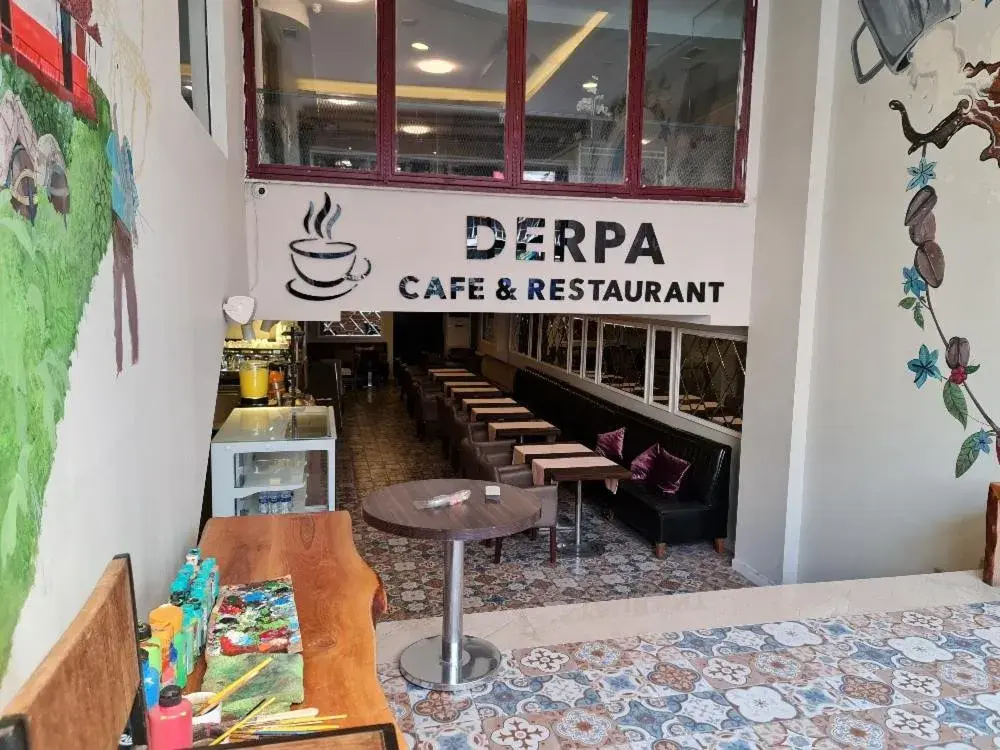 Restaurant/places to eat in Derpa Suite Hotel Restaurant/places to eat in Derpa Suite Hotel