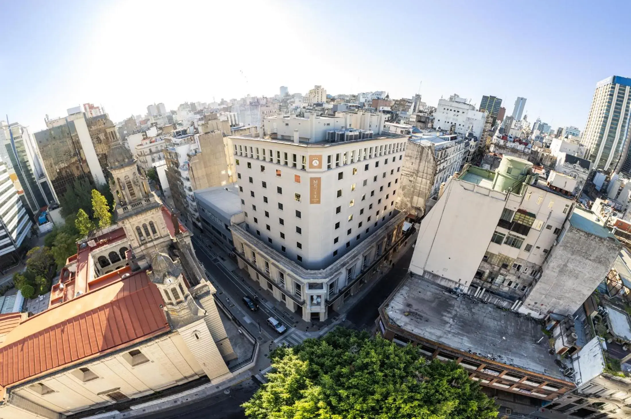 Facade/entrance in Mérit San Telmo by Amérian Facade/entrance in Mérit San Telmo by Amérian