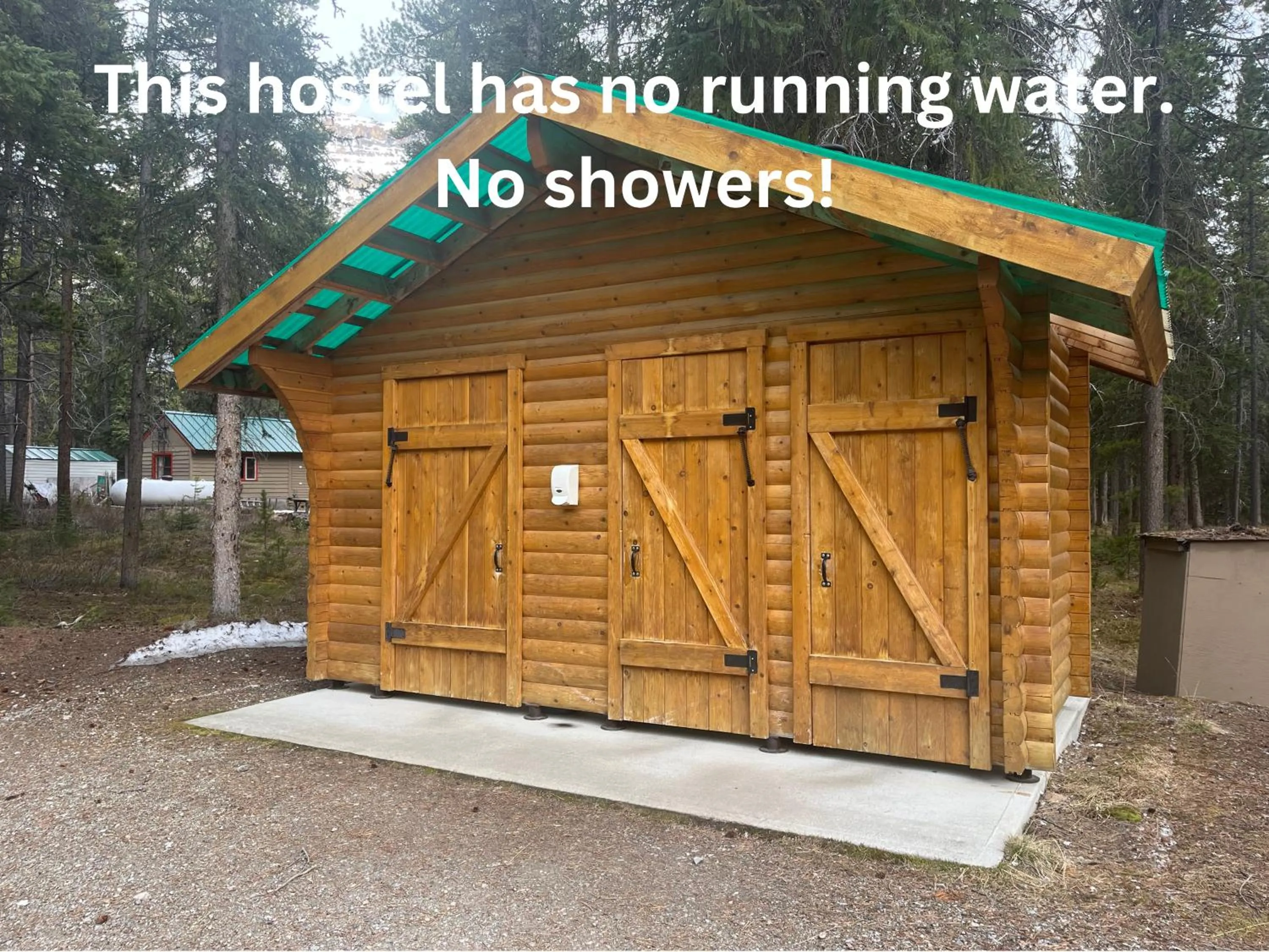 Bathroom in HI Mosquito Creek - Wilderness Hostel