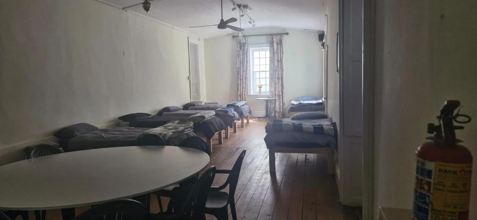 Bedroom, Bed in The Cock House