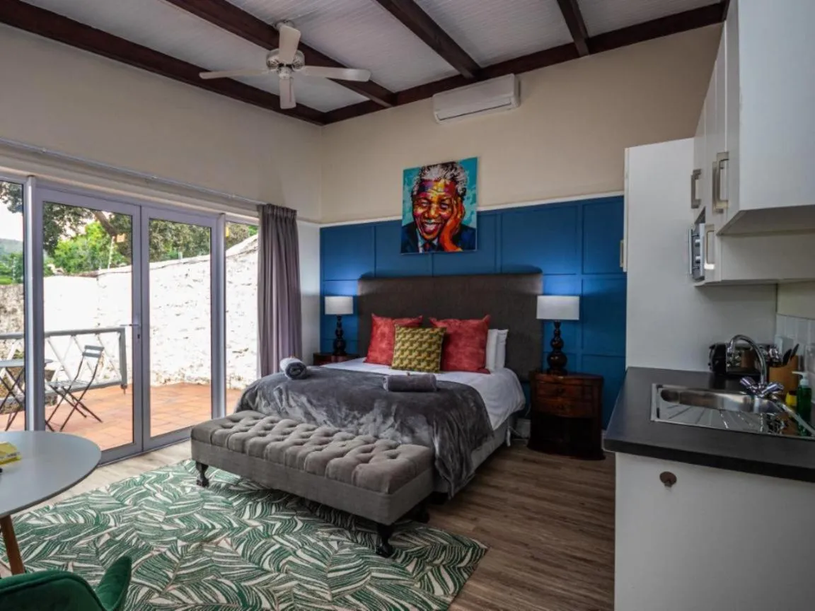 Photo of the whole room, Bed in The Cock House