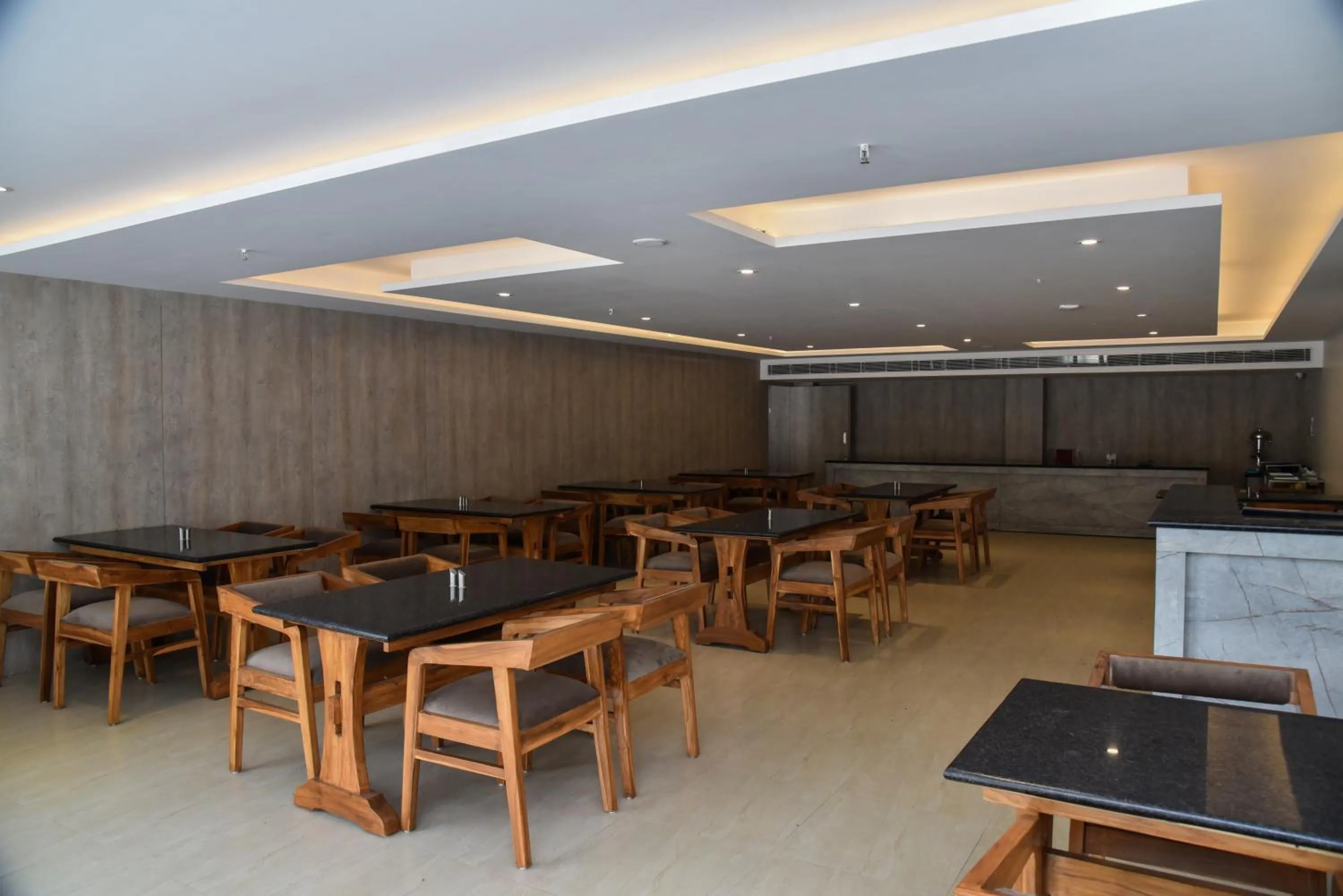 Restaurant/Places to Eat in MAA KRIPA HOTEL and BANQUETS