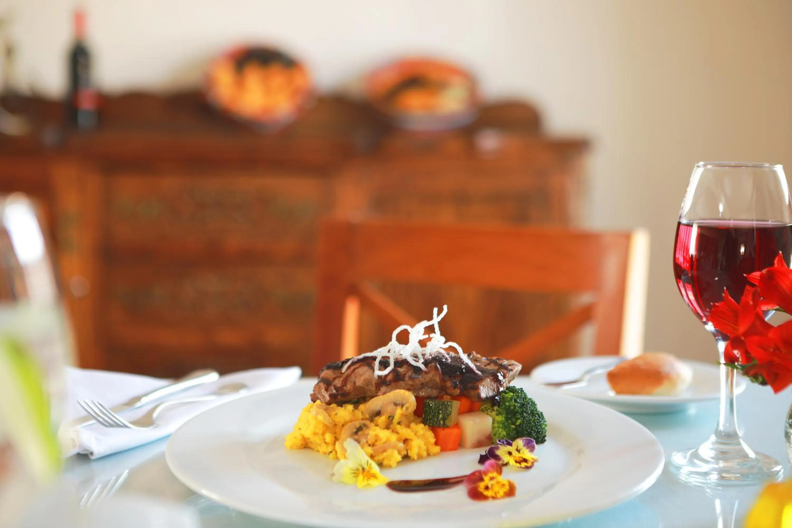 Food and drinks in San Agustin Plaza