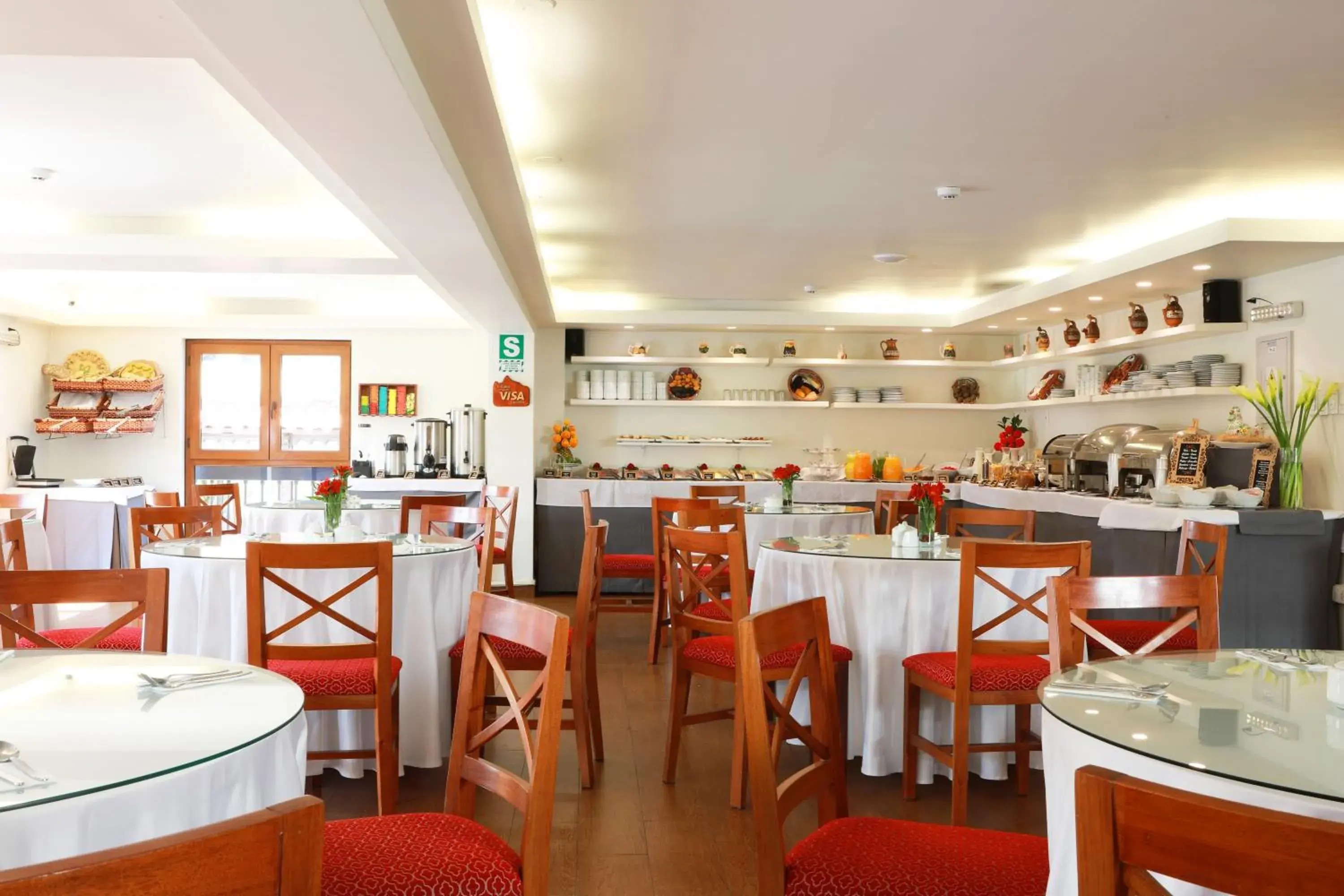 Restaurant/places to eat in San Agustin Plaza Restaurant/places to eat in San Agustin Plaza