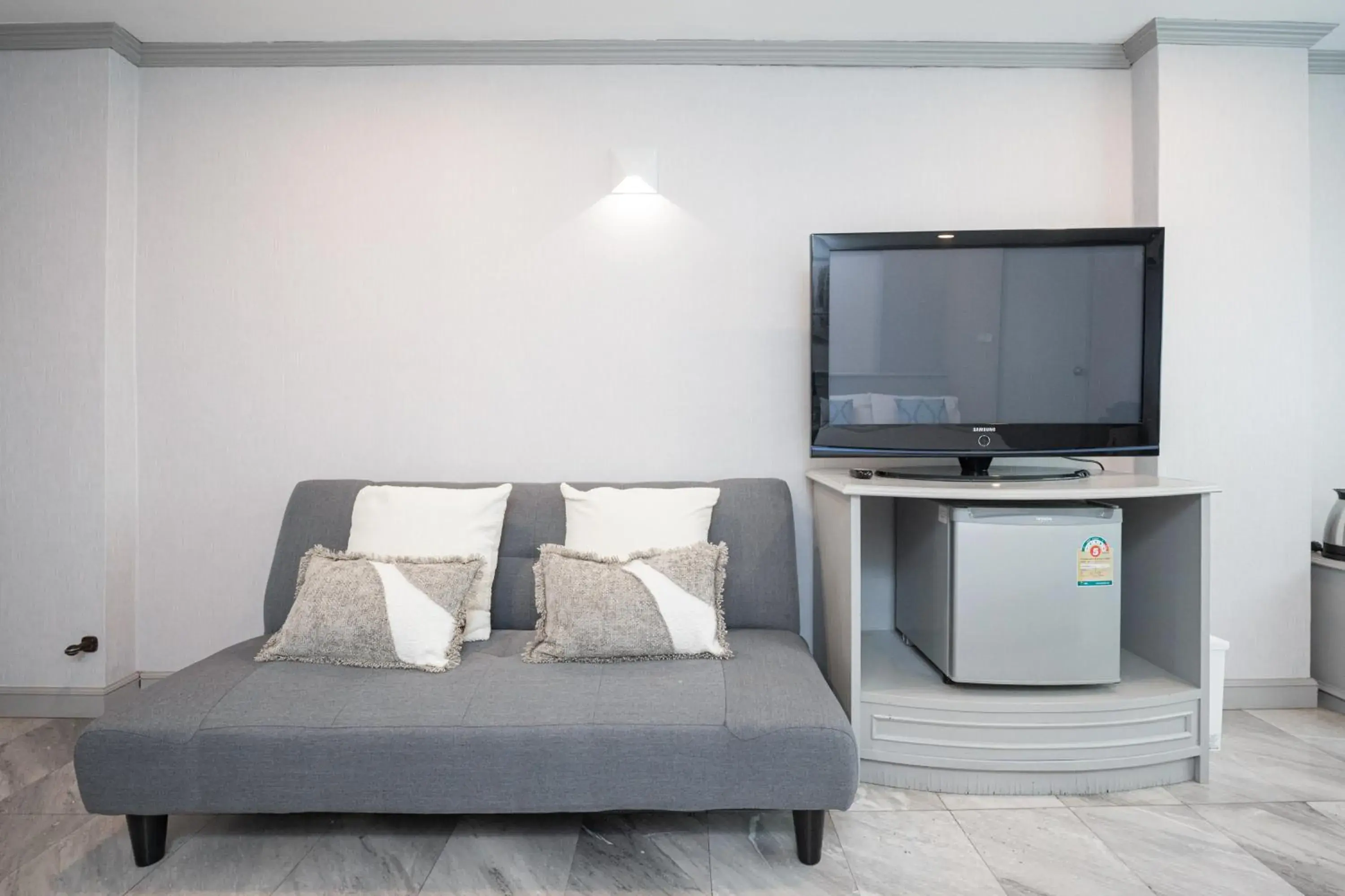 TV and multimedia, Bed in Chaipat Hotel TV and multimedia, Bed in Chaipat Hotel