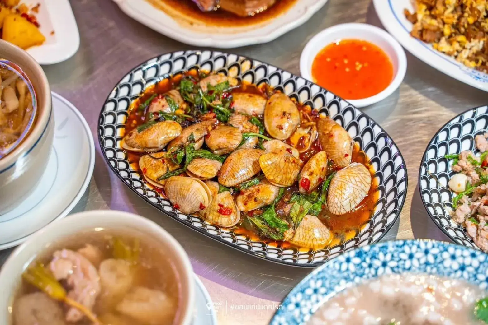 Restaurant/places to eat in Chaipat Hotel Restaurant/places to eat in Chaipat Hotel