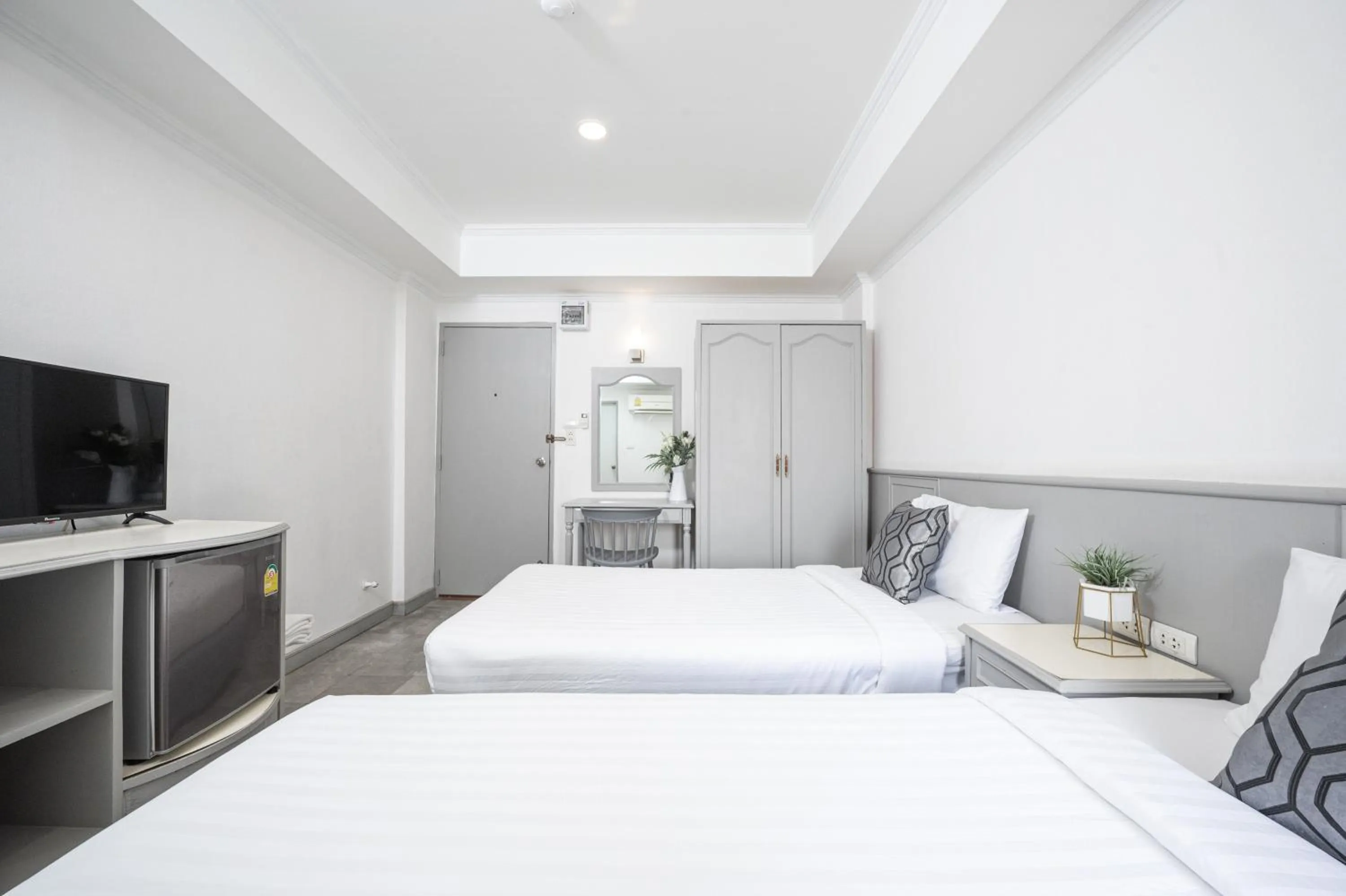 TV and multimedia, Bed in Chaipat Hotel