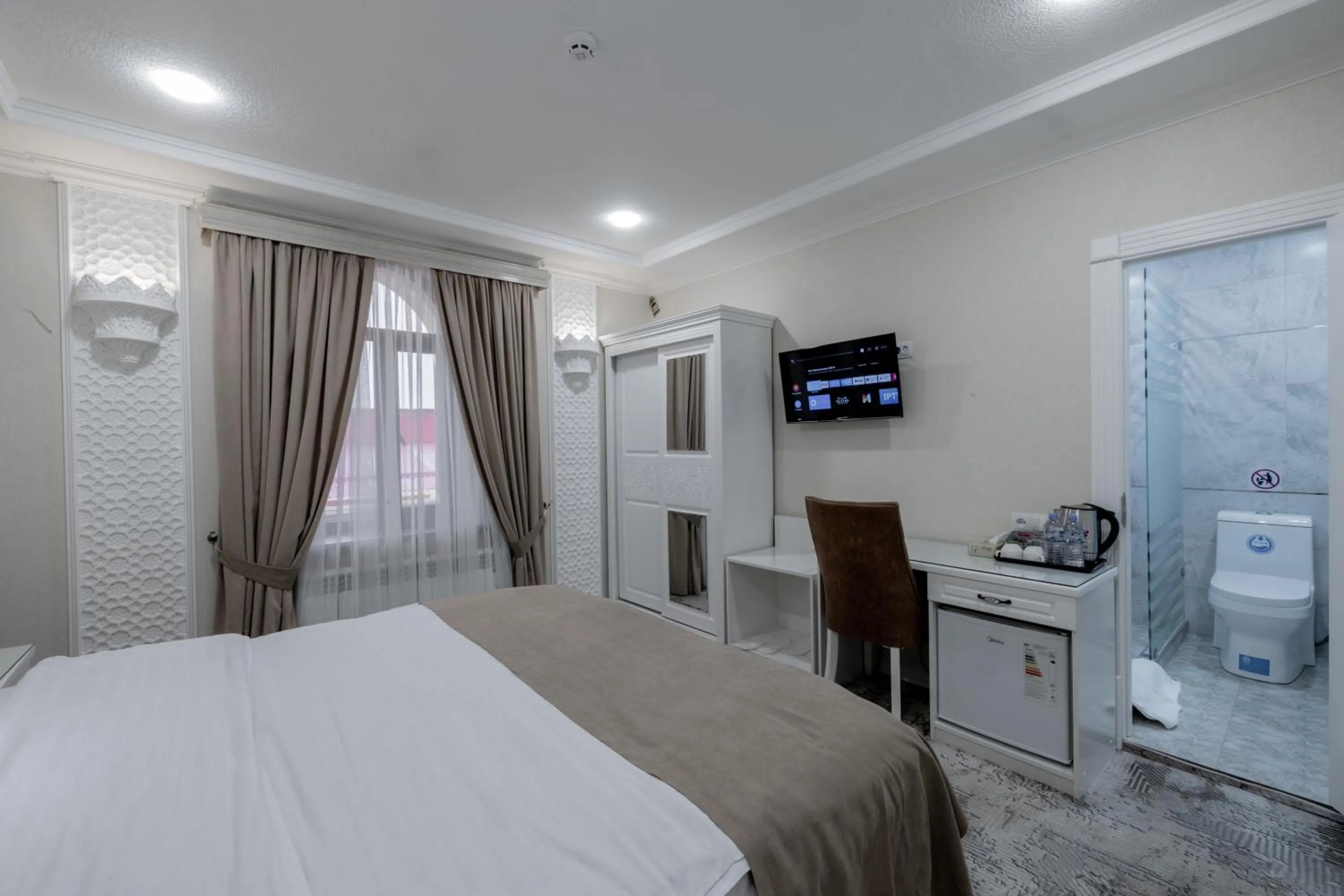 Bed in Hotel Billuri Sitora