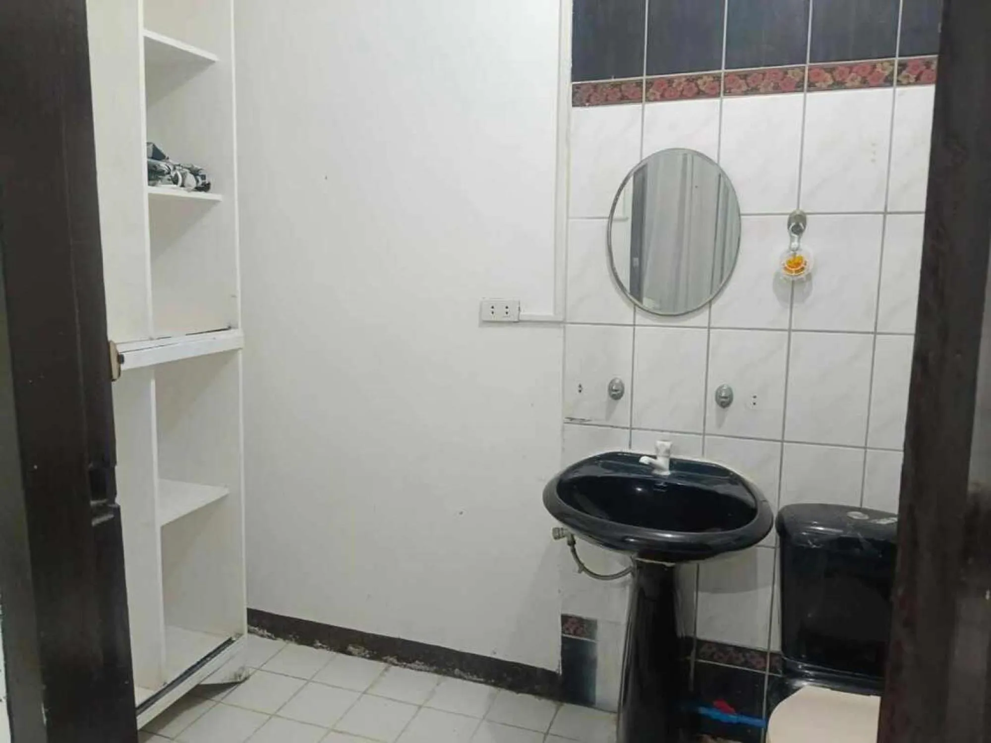 Bathroom in Iloilo Paraw Beach Resort