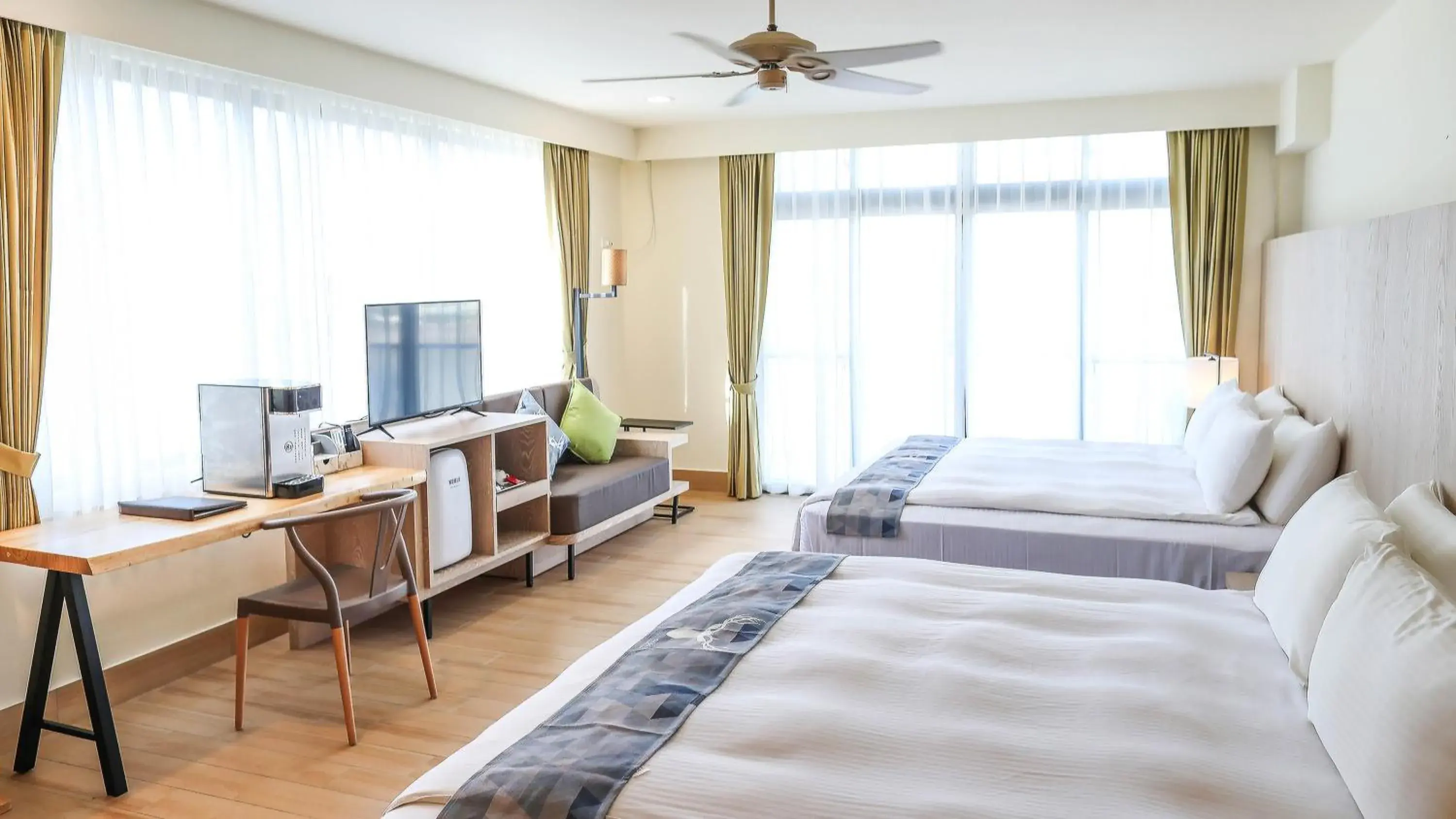 Standard Twin Room with Sea View in Sea Passion Hotel Standard Twin Room with Sea View in Sea Passion Hotel