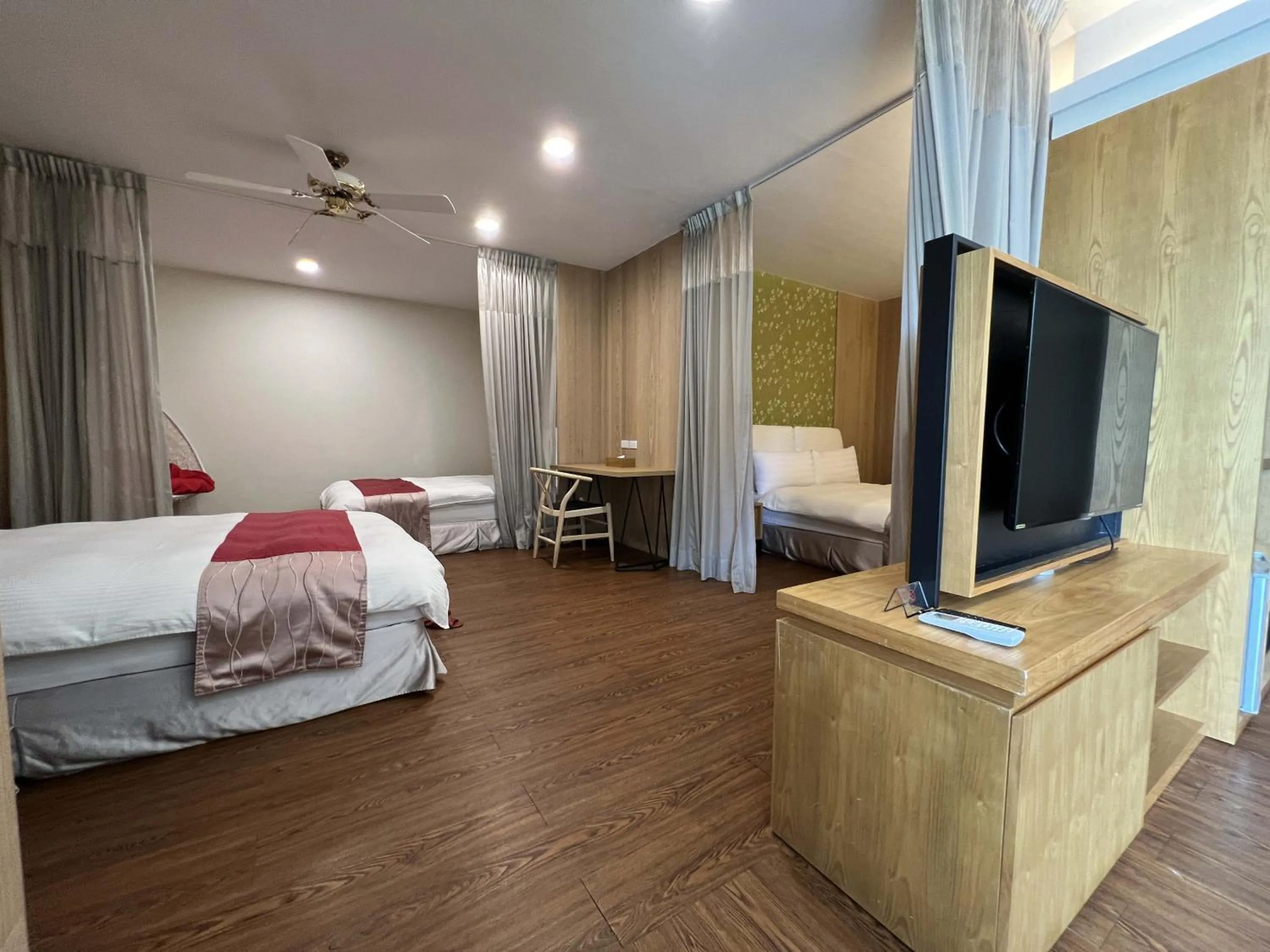 Photo of the whole room, Bed in Sea Passion Hotel