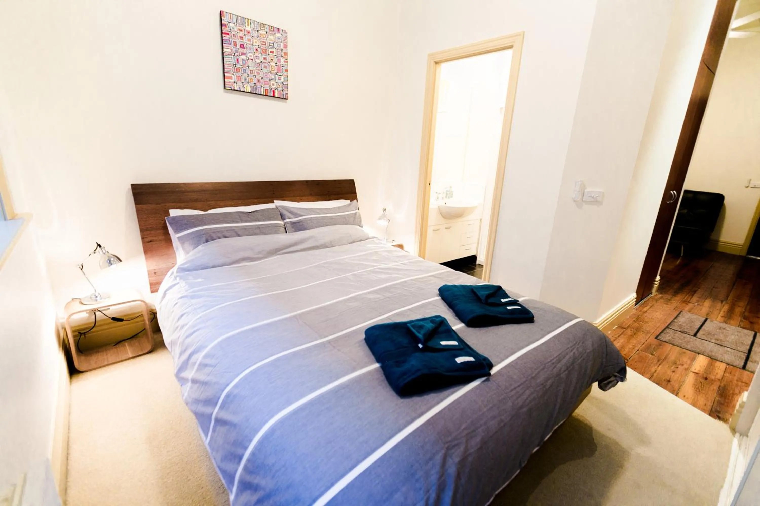 Flinders Lane Superior Studio Apartment