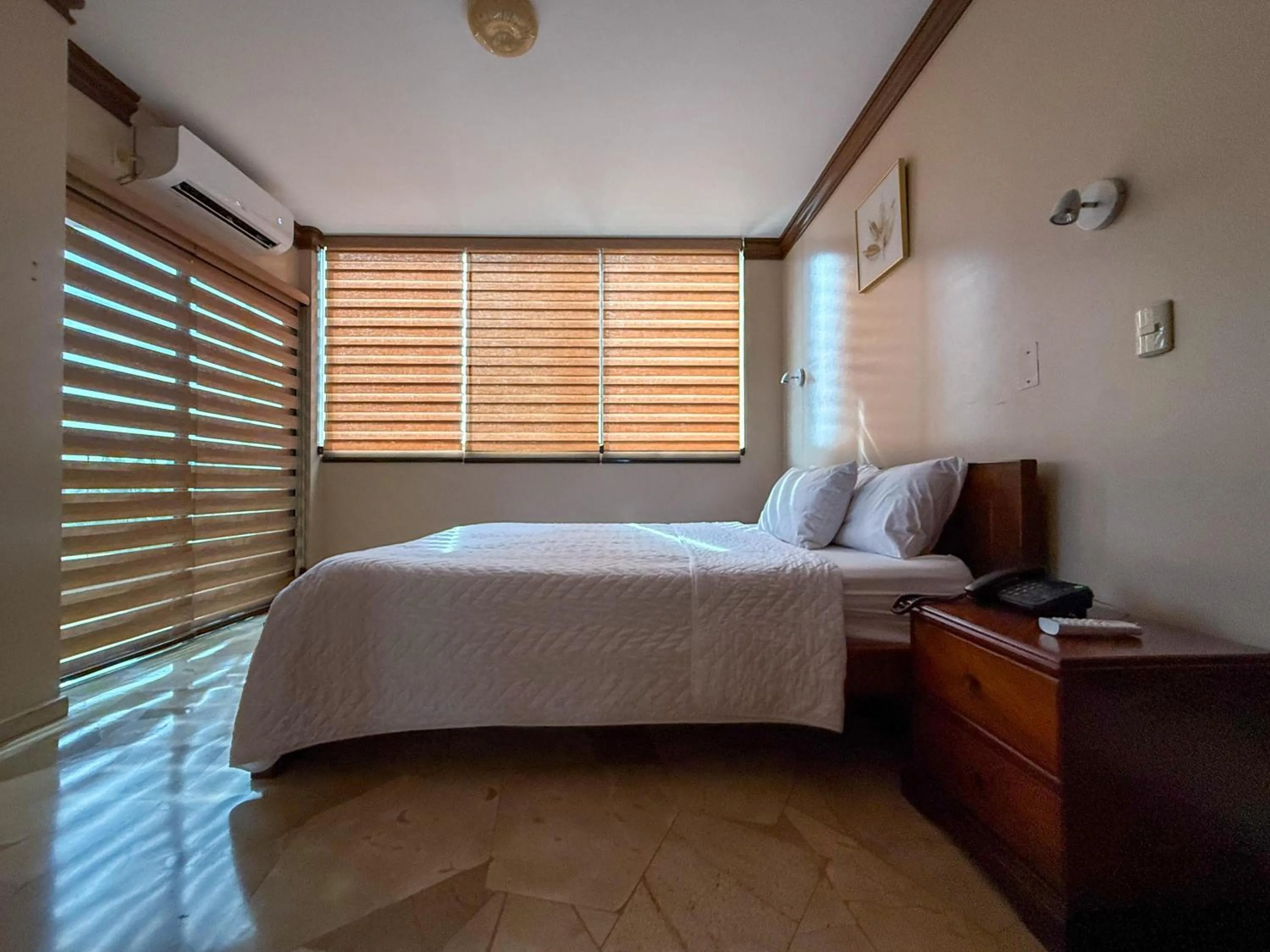 Bed in Hotel Bucaneiro