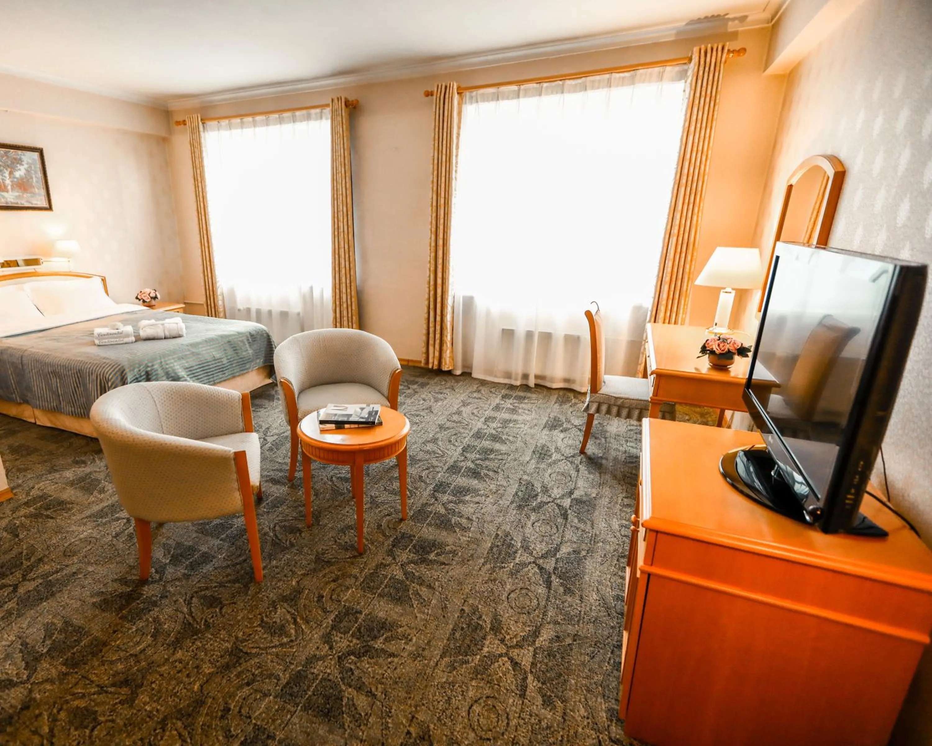 TV and multimedia in Continental Hotel