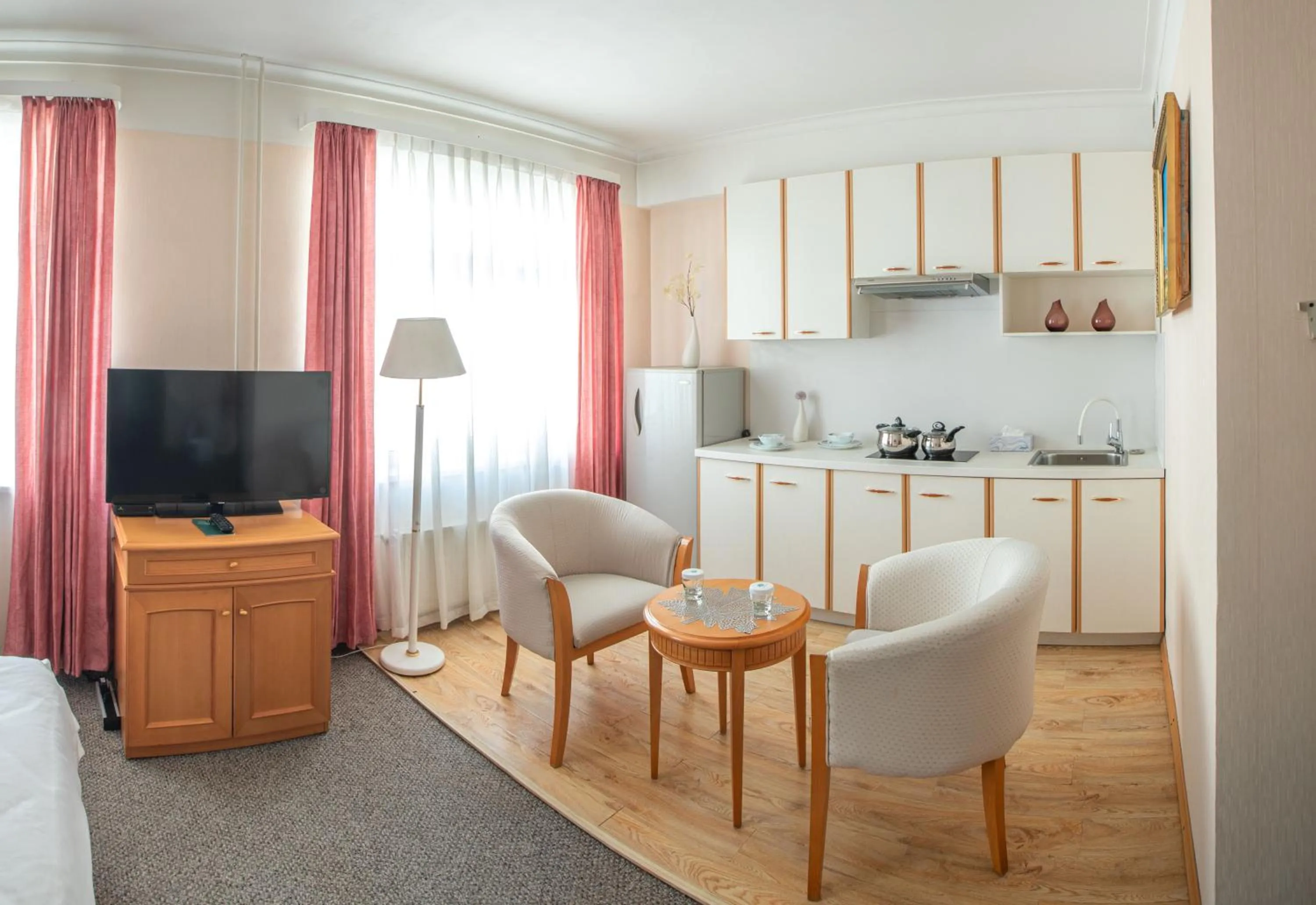 TV and multimedia in Continental Hotel