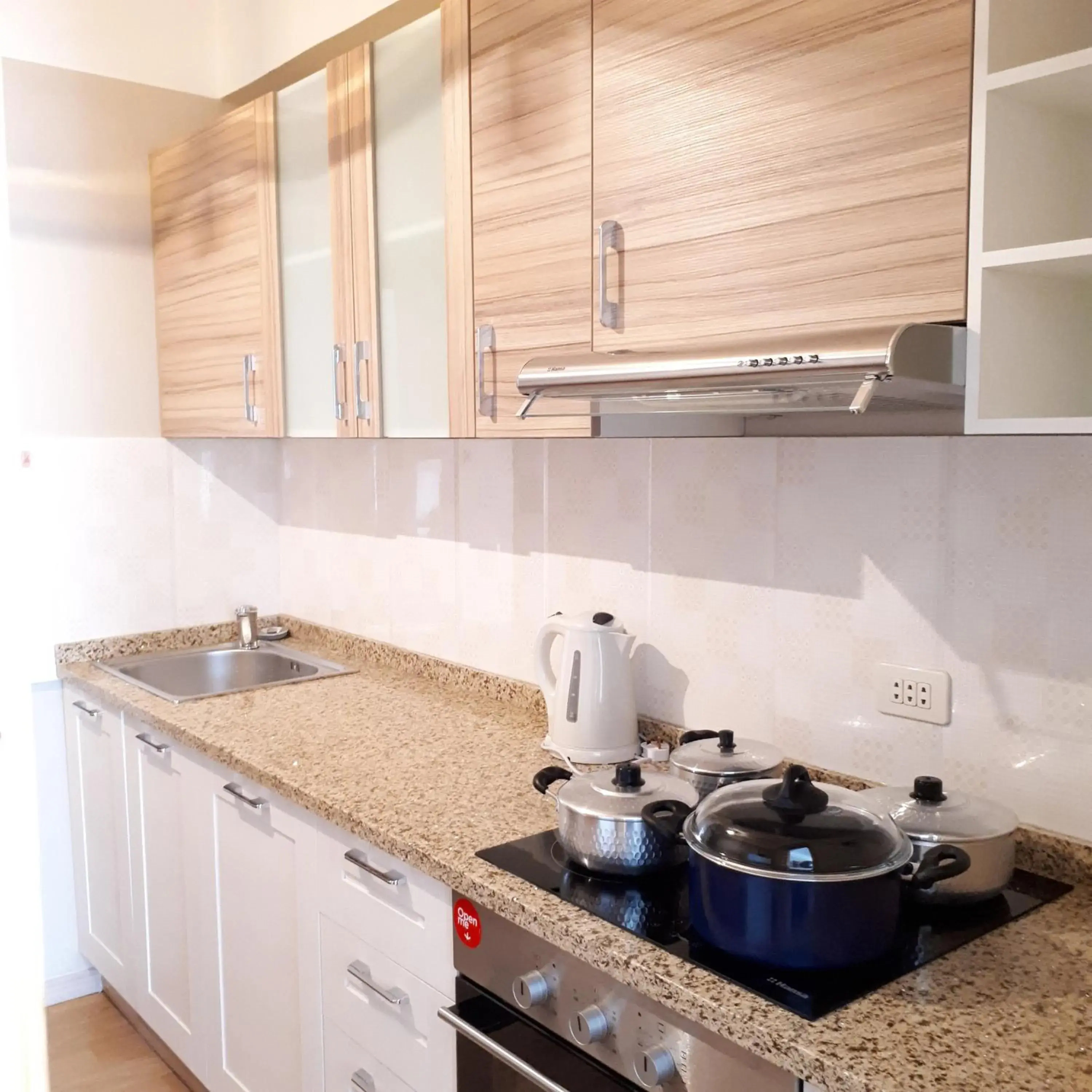 Standard Studio - single occupancy in Continental Hotel Standard Studio - single occupancy in Continental Hotel