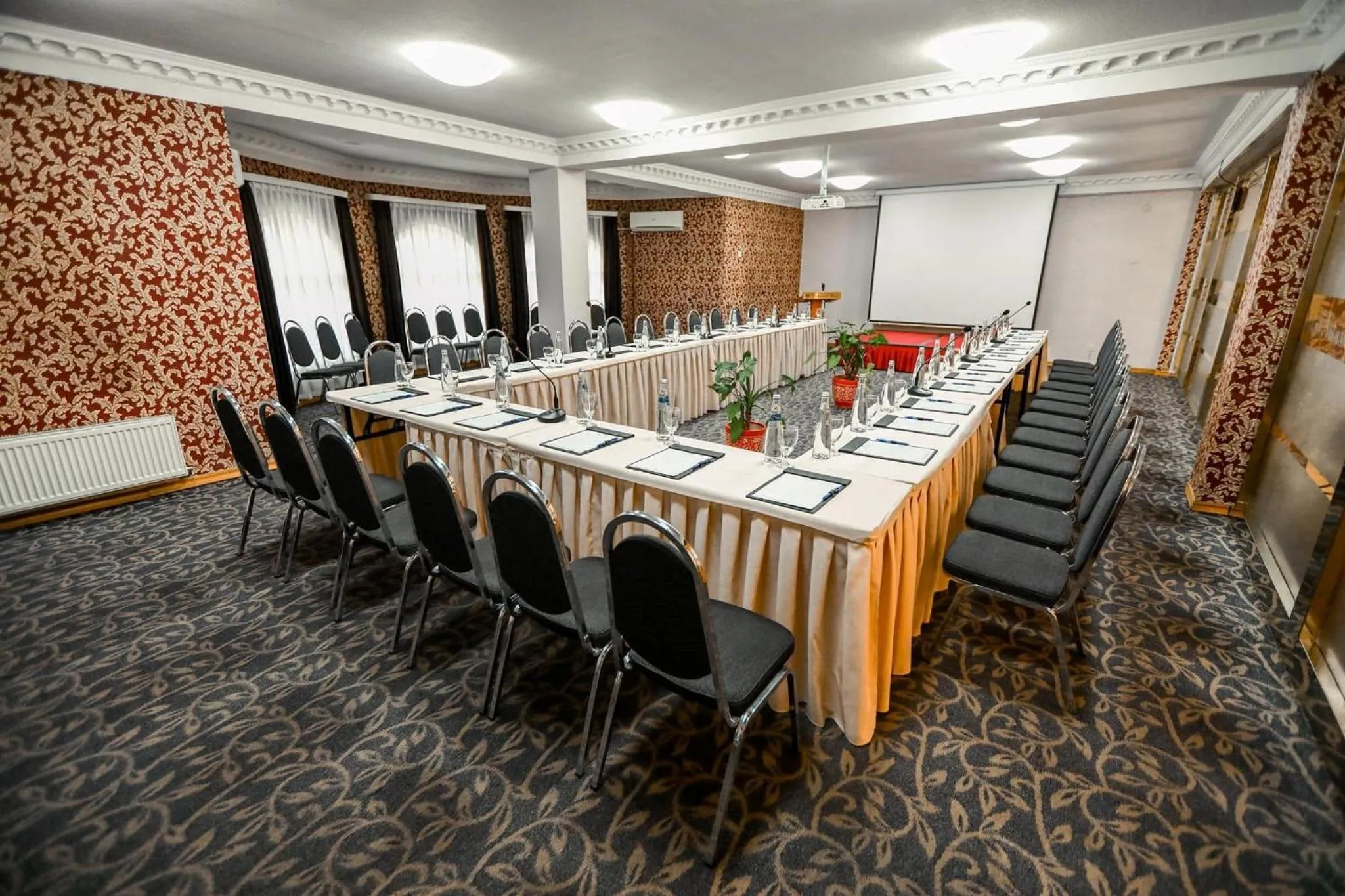 Business facilities in Continental Hotel