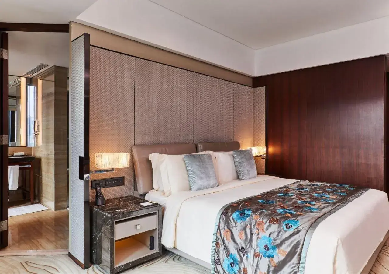 Bedroom, Bed in Mandarin Oriental Pudong, Shanghai Bedroom, Bed in Mandarin Oriental Pudong, Shanghai