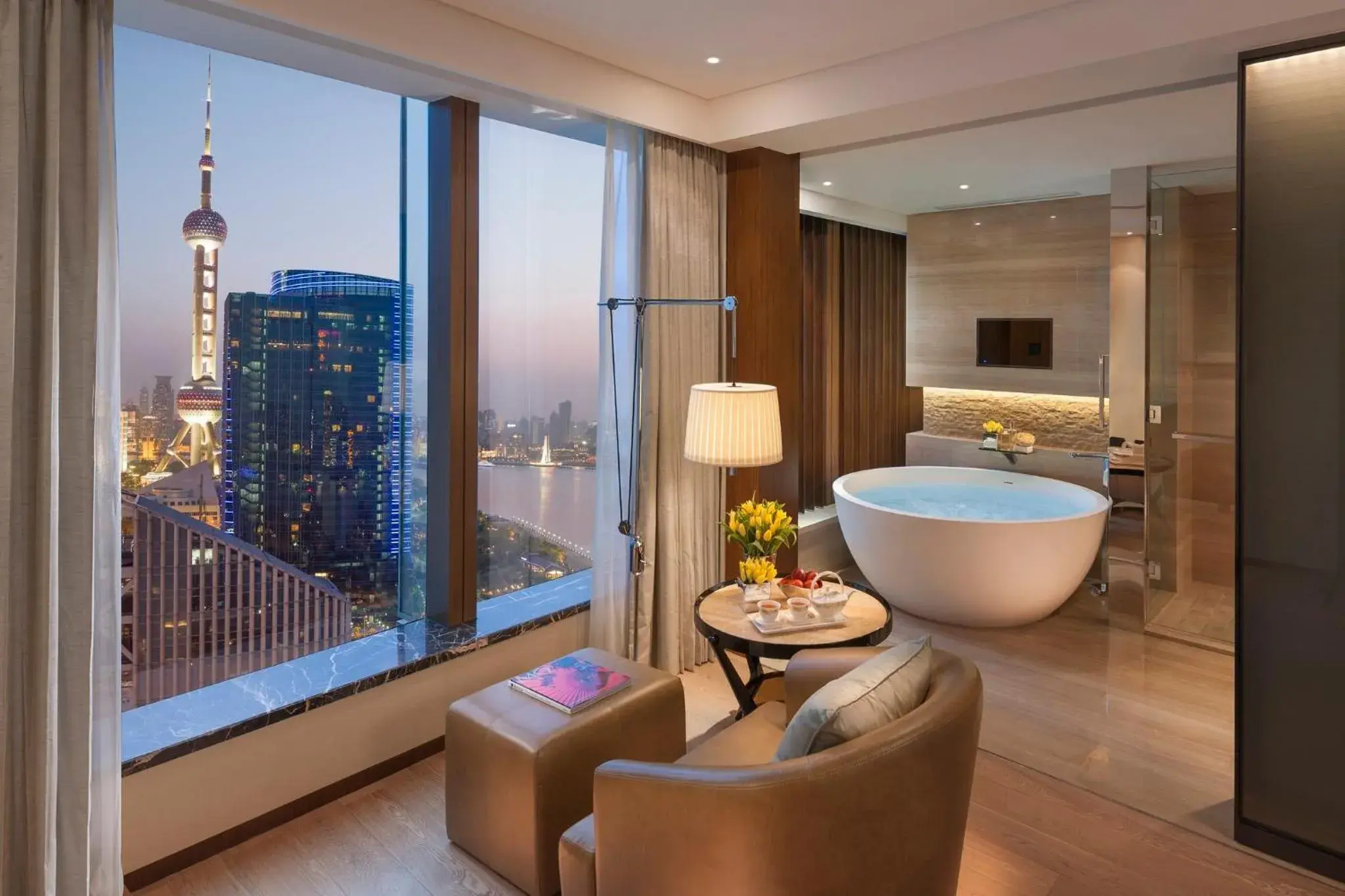 Club Mandarin River View Room King - single occupancy in Mandarin Oriental Pudong, Shanghai Club Mandarin River View Room King - single occupancy in Mandarin Oriental Pudong, Shanghai