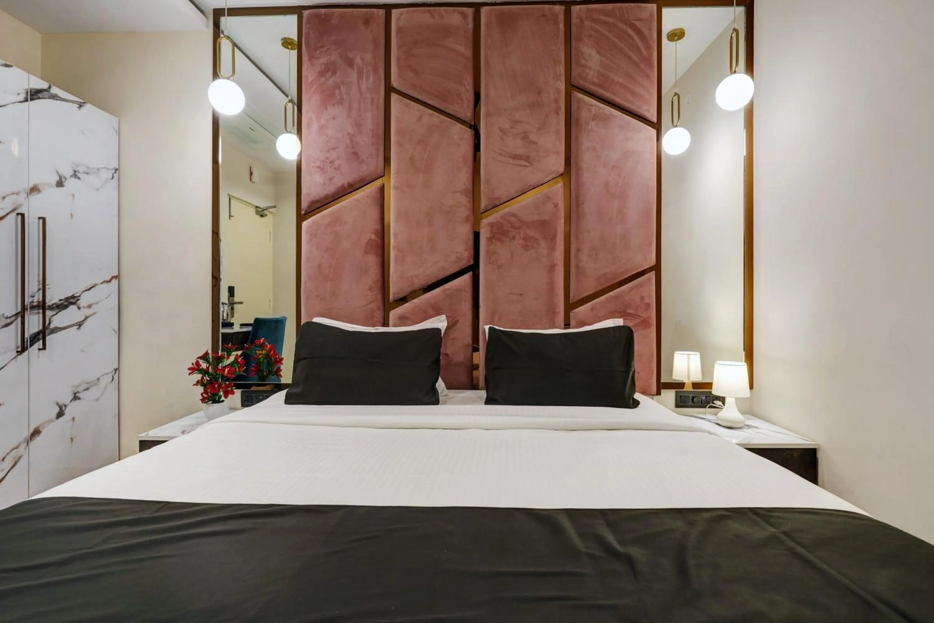 Bedroom, Bed in Astra Hotels & Suites - Koramangala