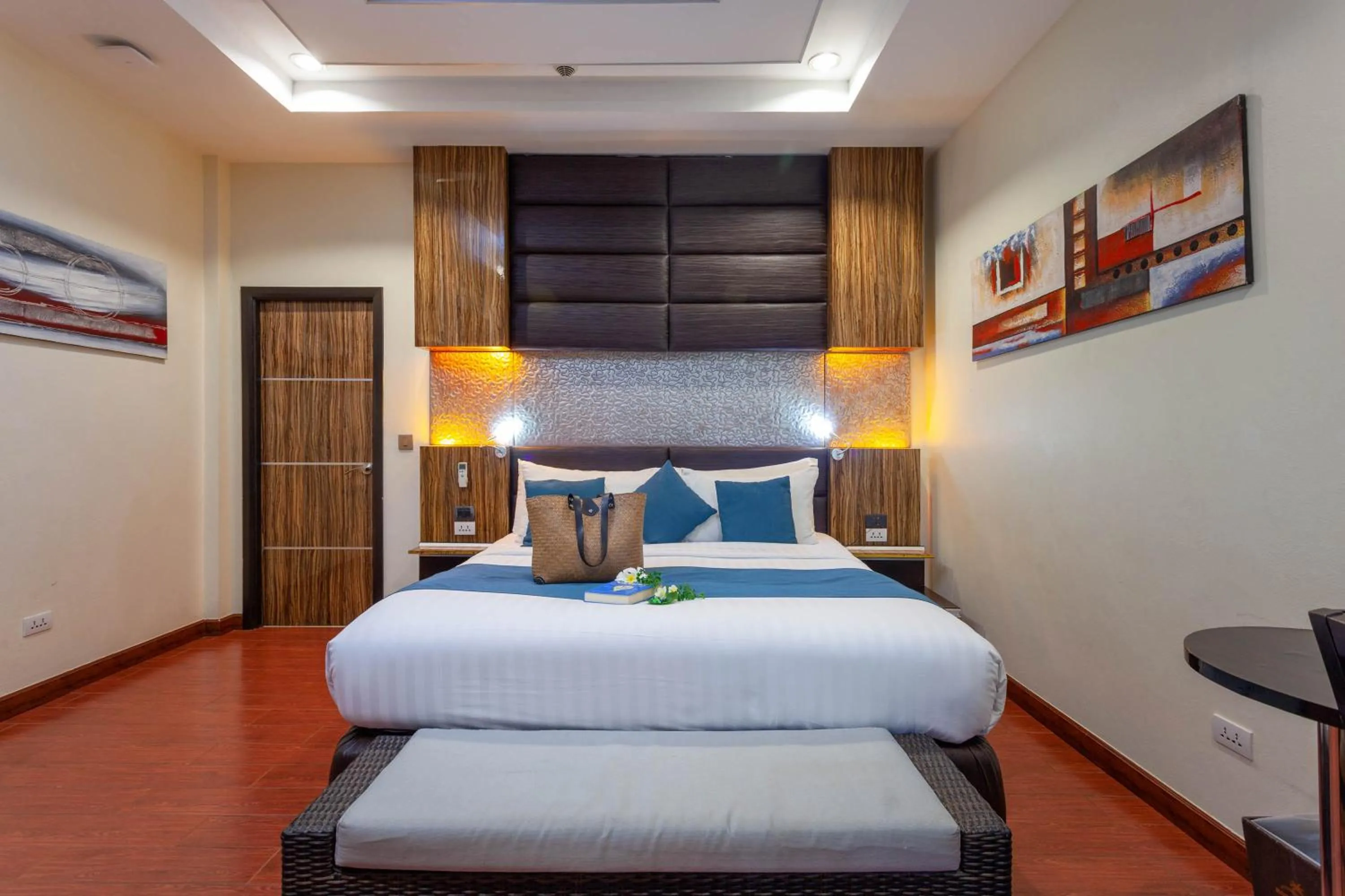 Bed in Royal Beach Boutique Resort & Spa Koh Samui