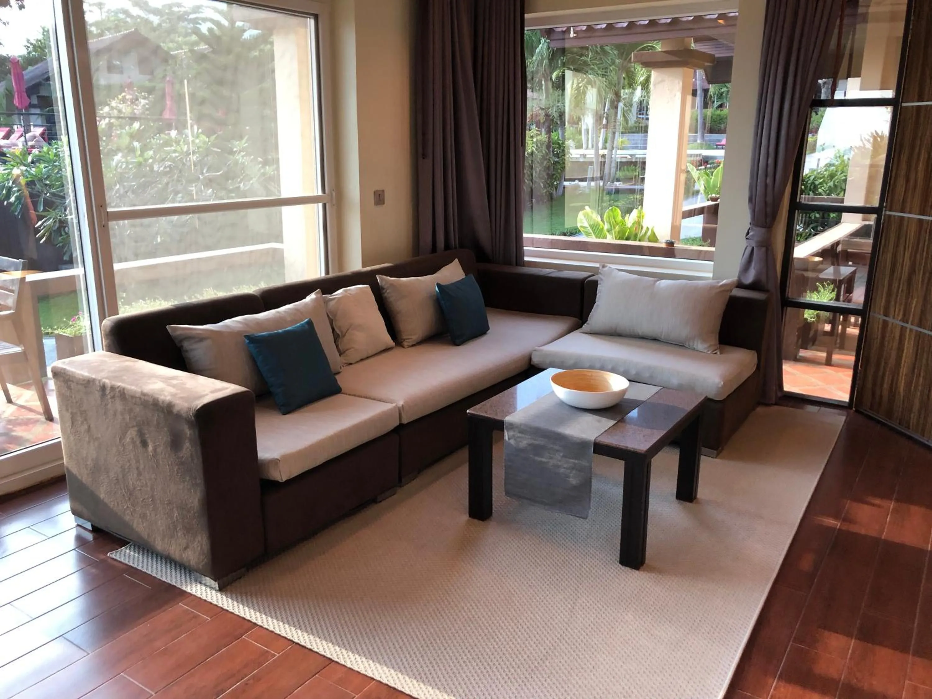 Living room in Royal Beach Boutique Resort & Spa Koh Samui