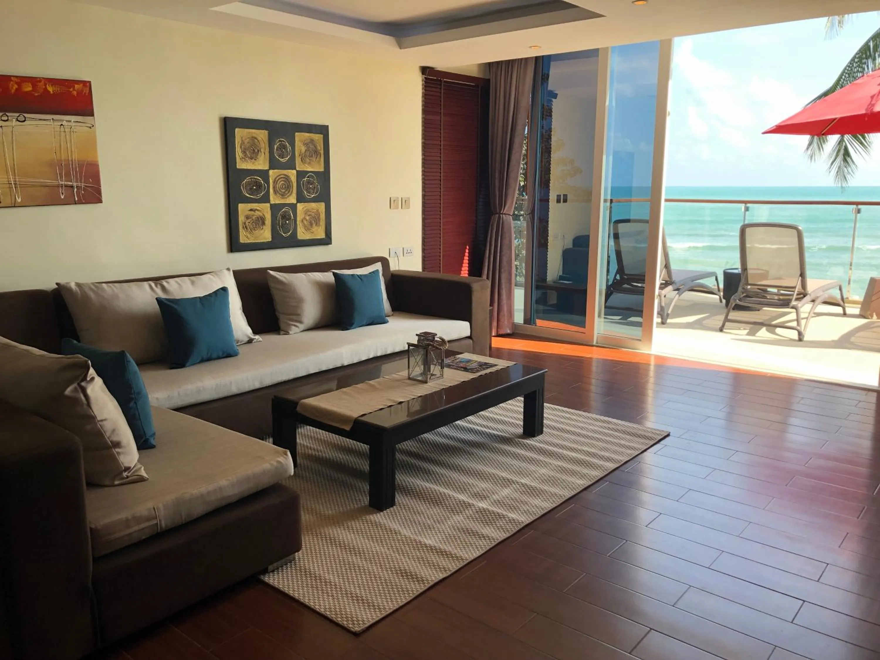 Living room in Royal Beach Boutique Resort & Spa Koh Samui