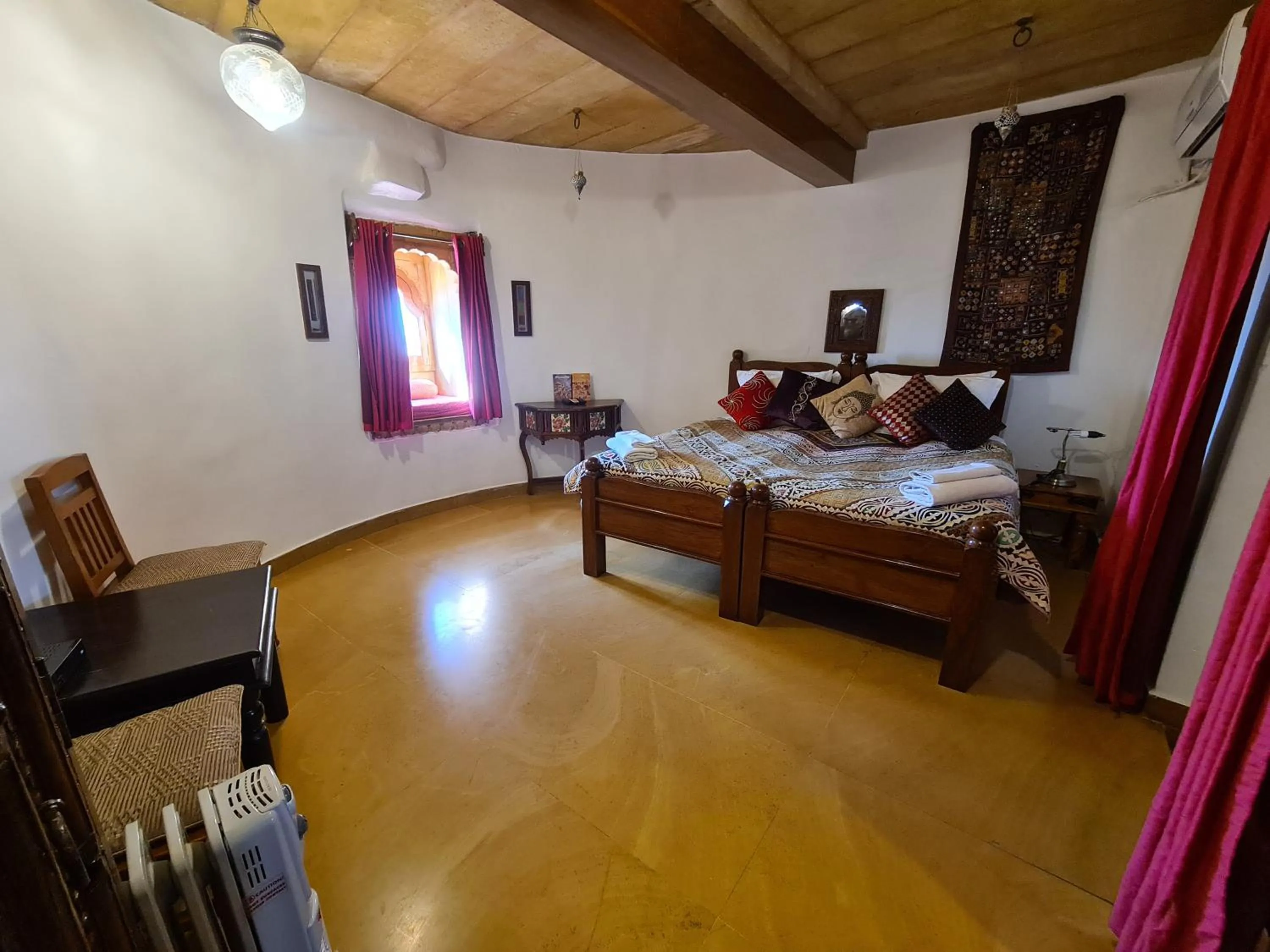 Bed in Hotel Victoria