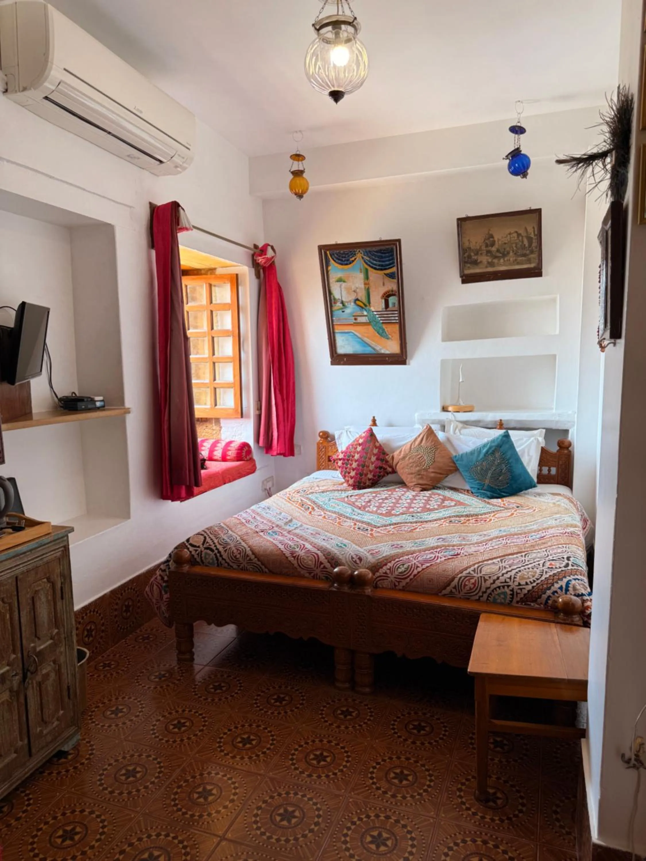 Bed in Hotel Victoria