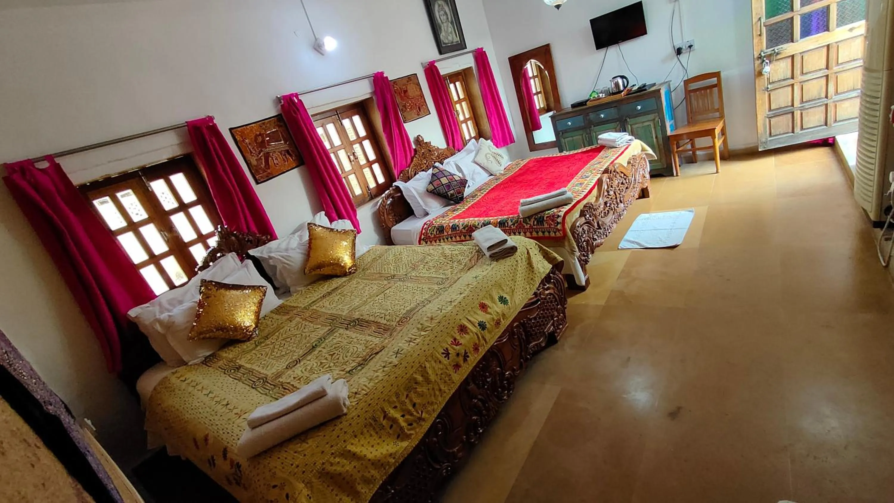 Photo of the whole room, Bed in Hotel Victoria