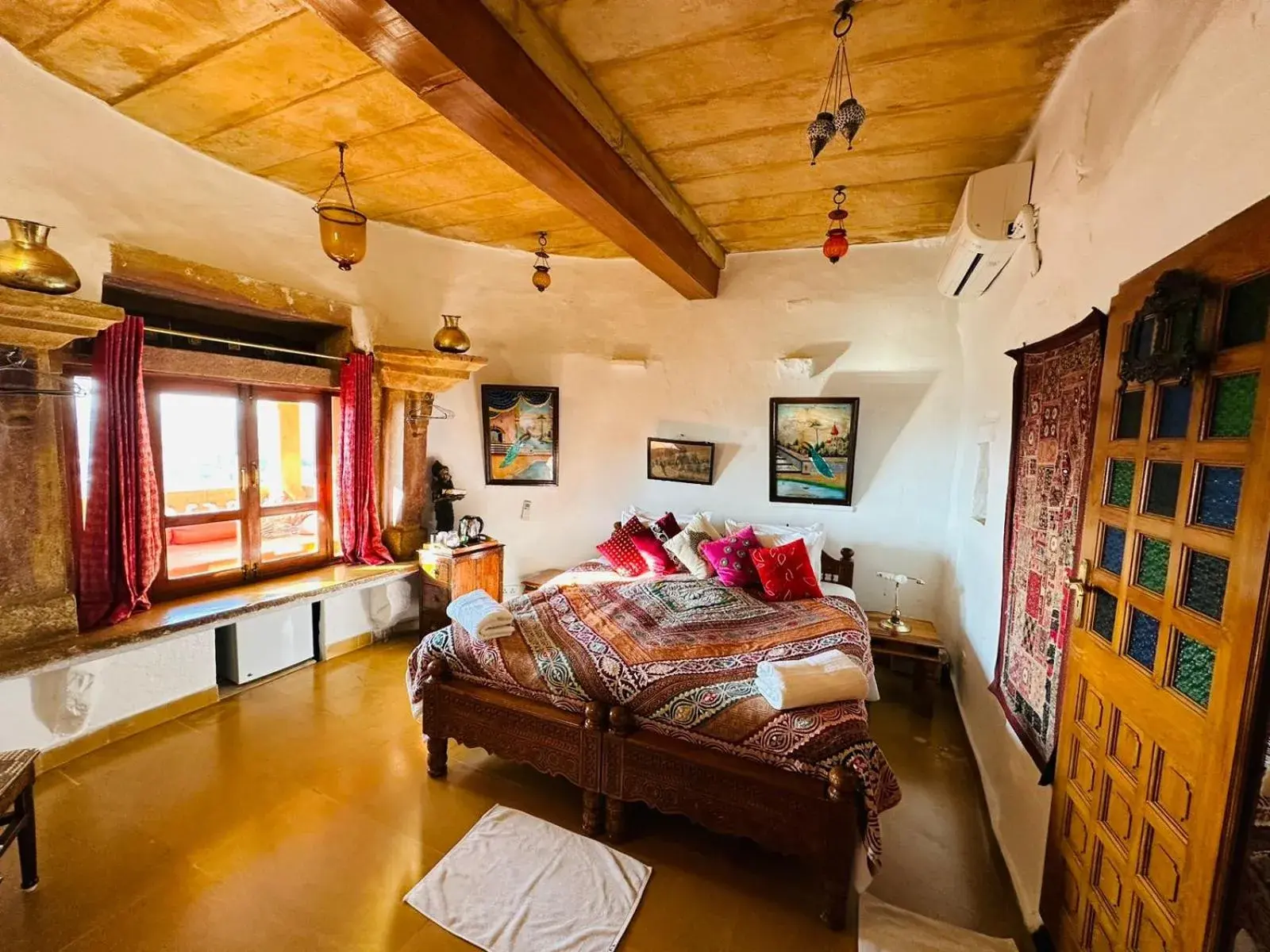 Deluxe Double Room with Balcony in Hotel Victoria Deluxe Double Room with Balcony in Hotel Victoria