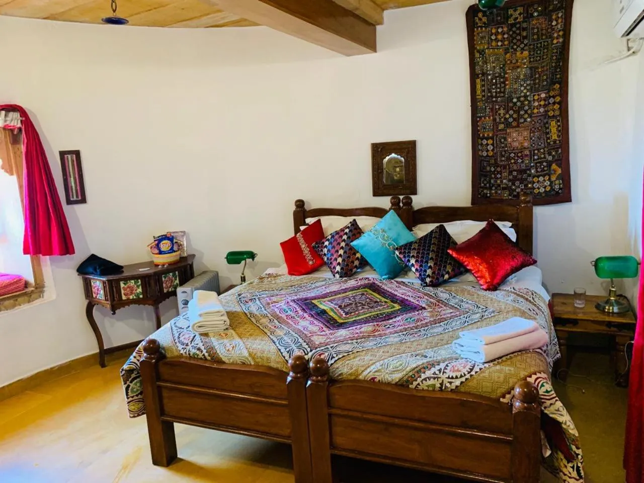 Bed in Hotel Victoria