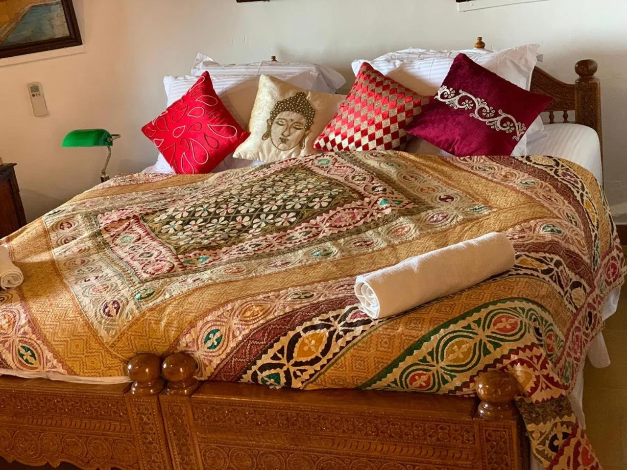 Bed in Hotel Victoria