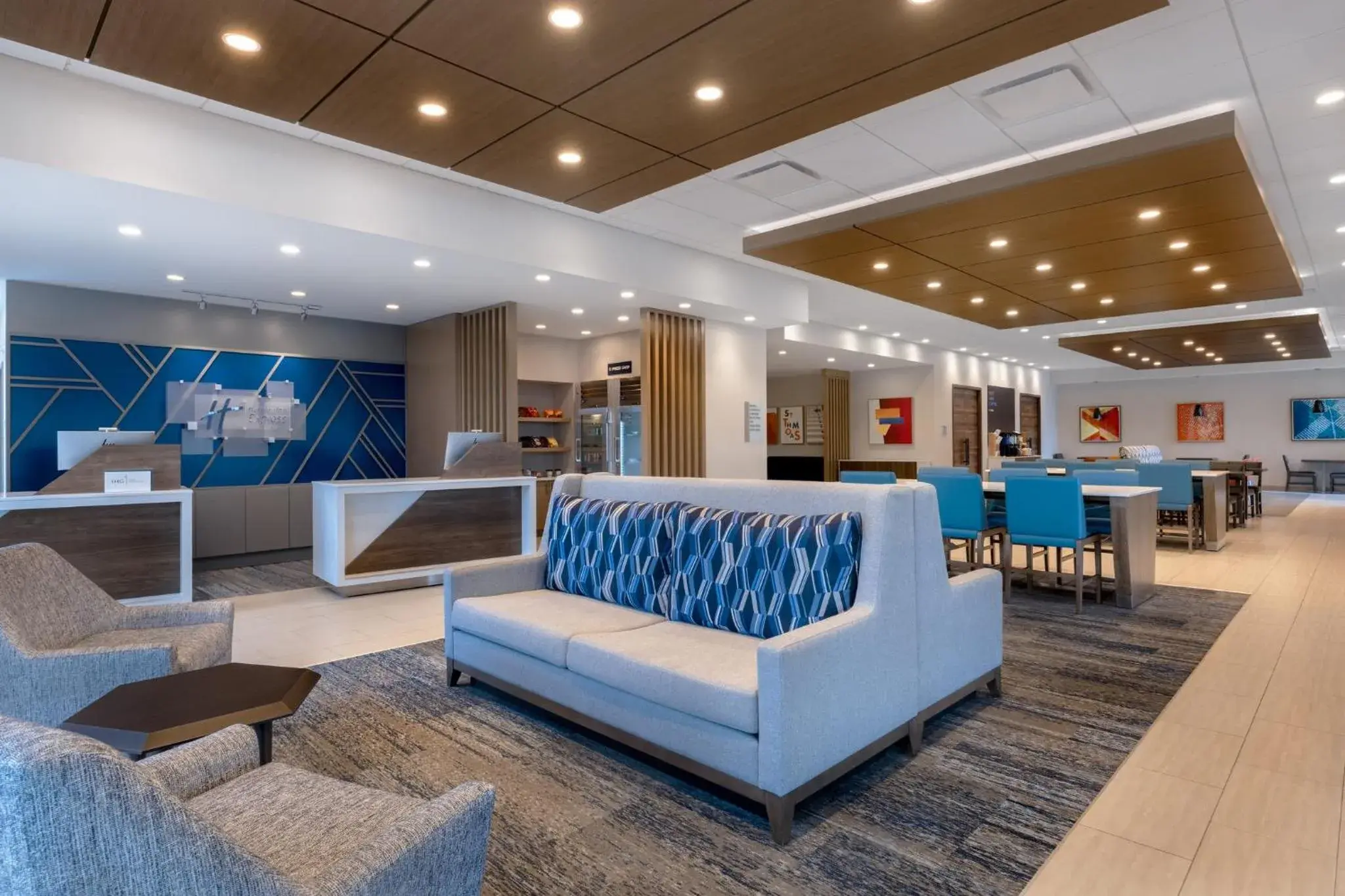 Property building in Holiday Inn Express & Suites St Thomas Property building in Holiday Inn Express & Suites St Thomas